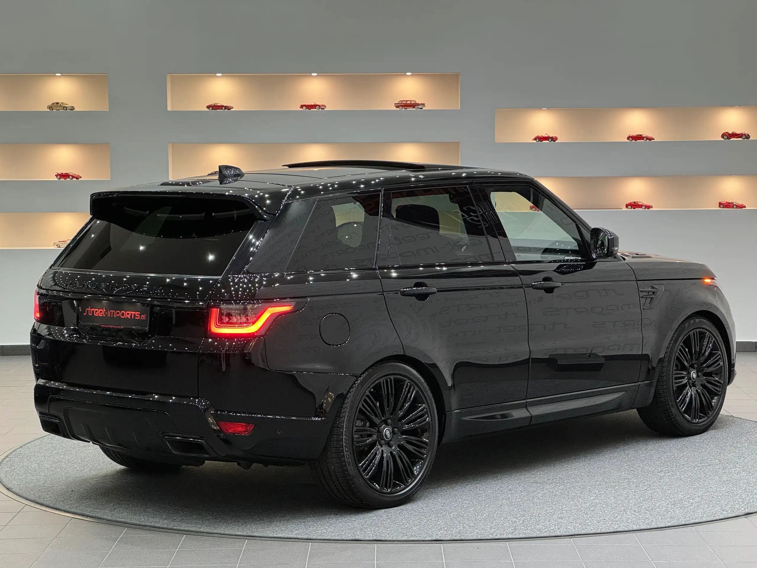 Land Rover - Range Rover Sport