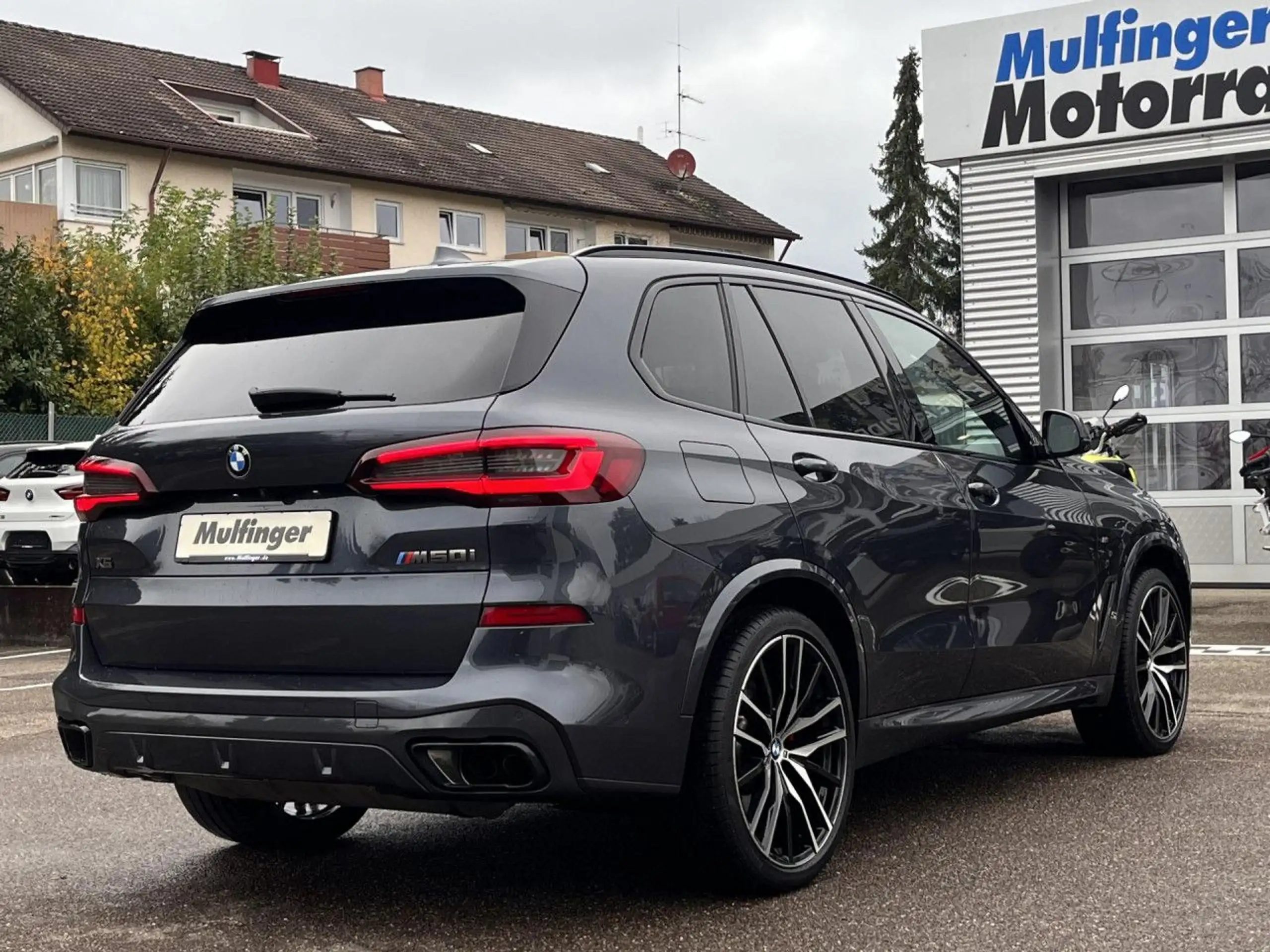 BMW - X5 M