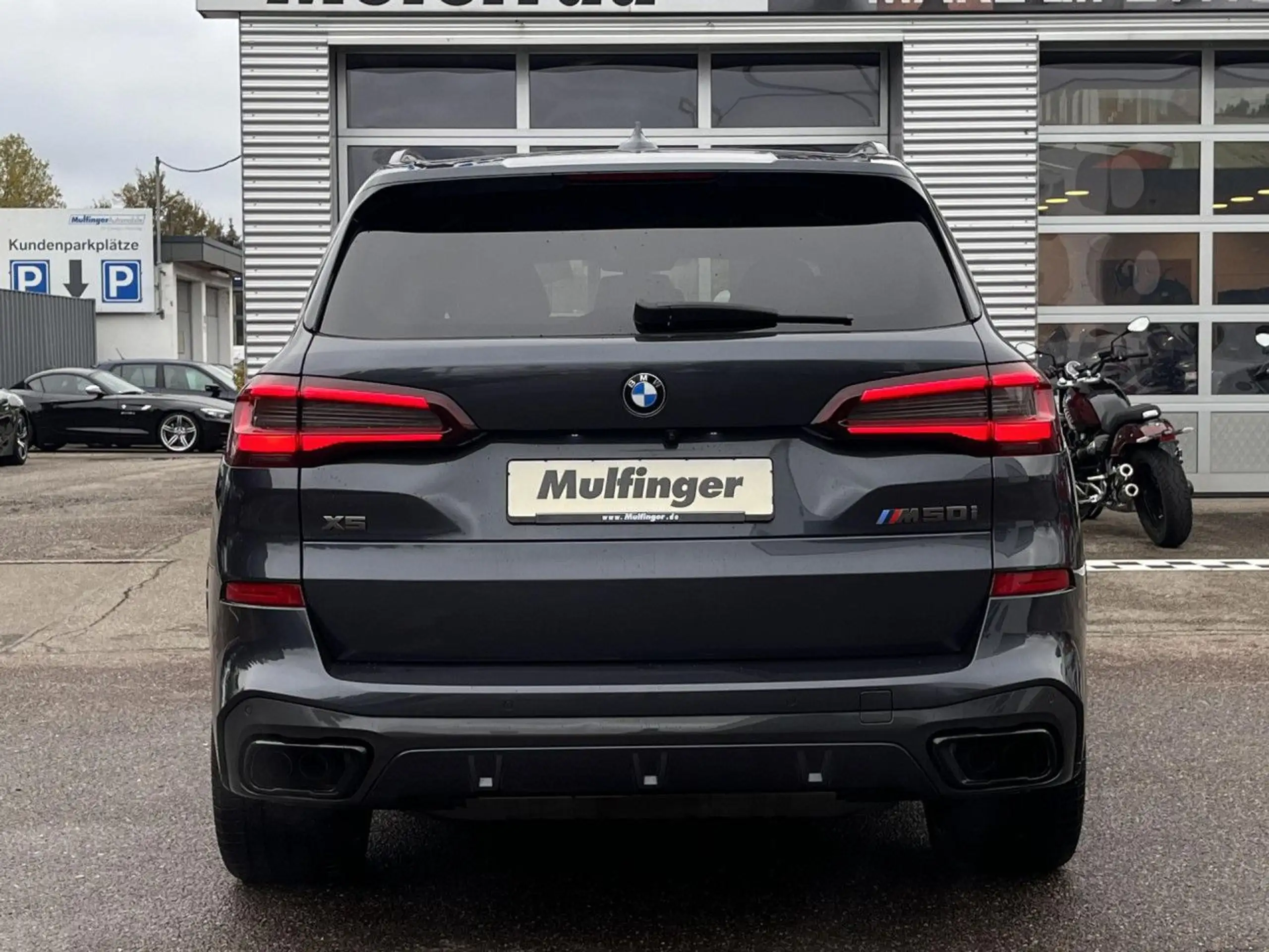 BMW - X5 M