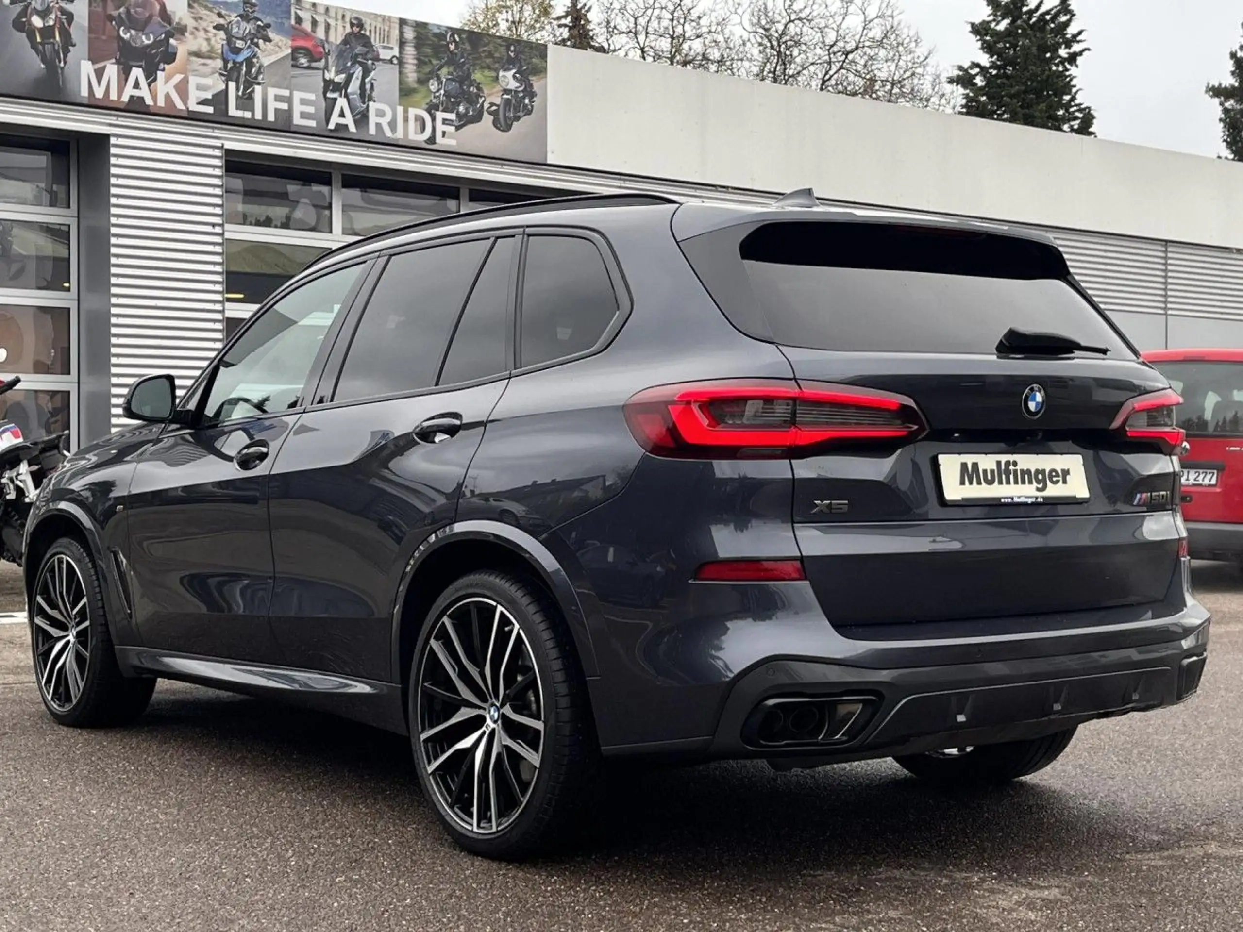 BMW - X5 M