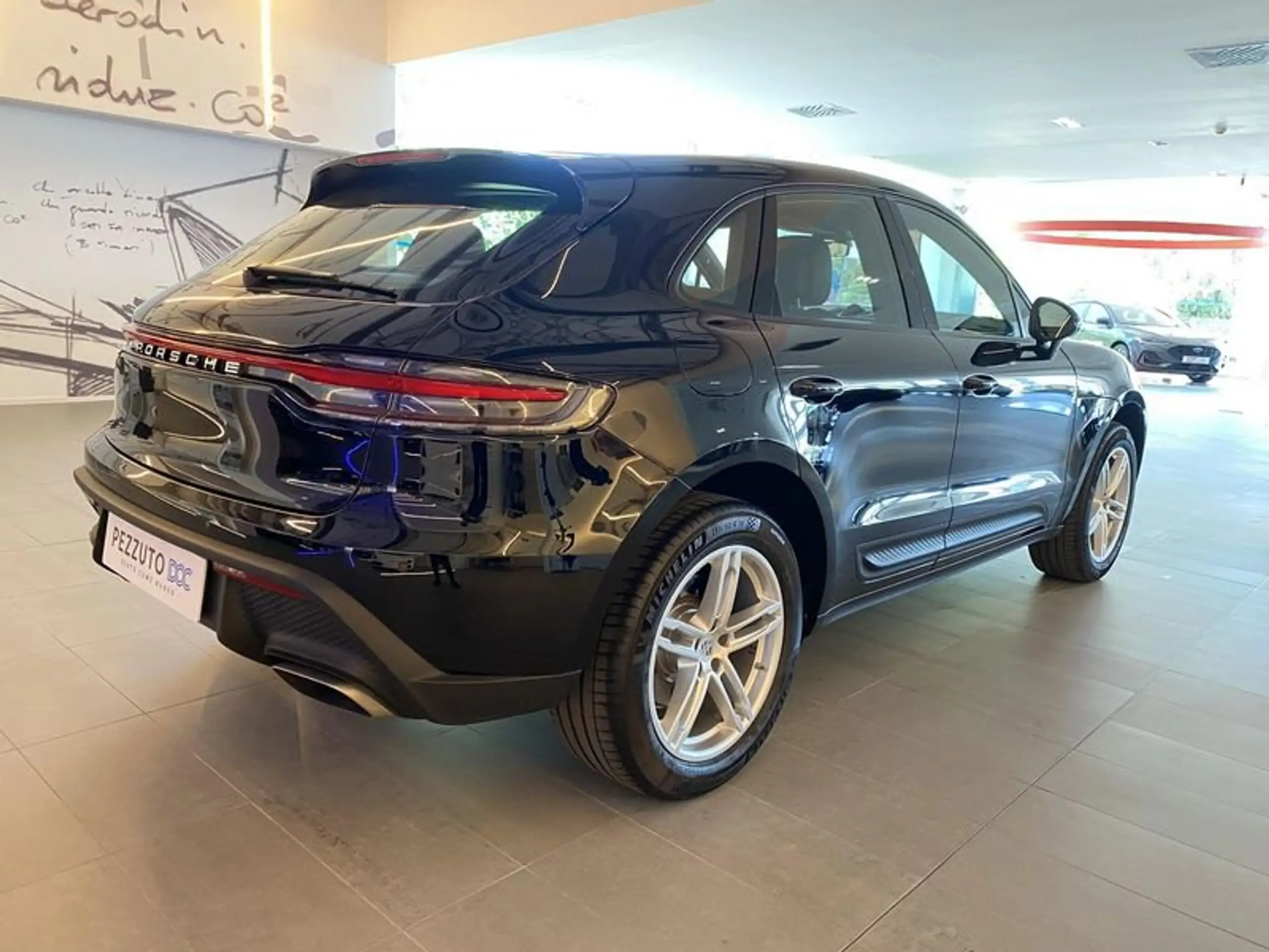 Porsche - Macan