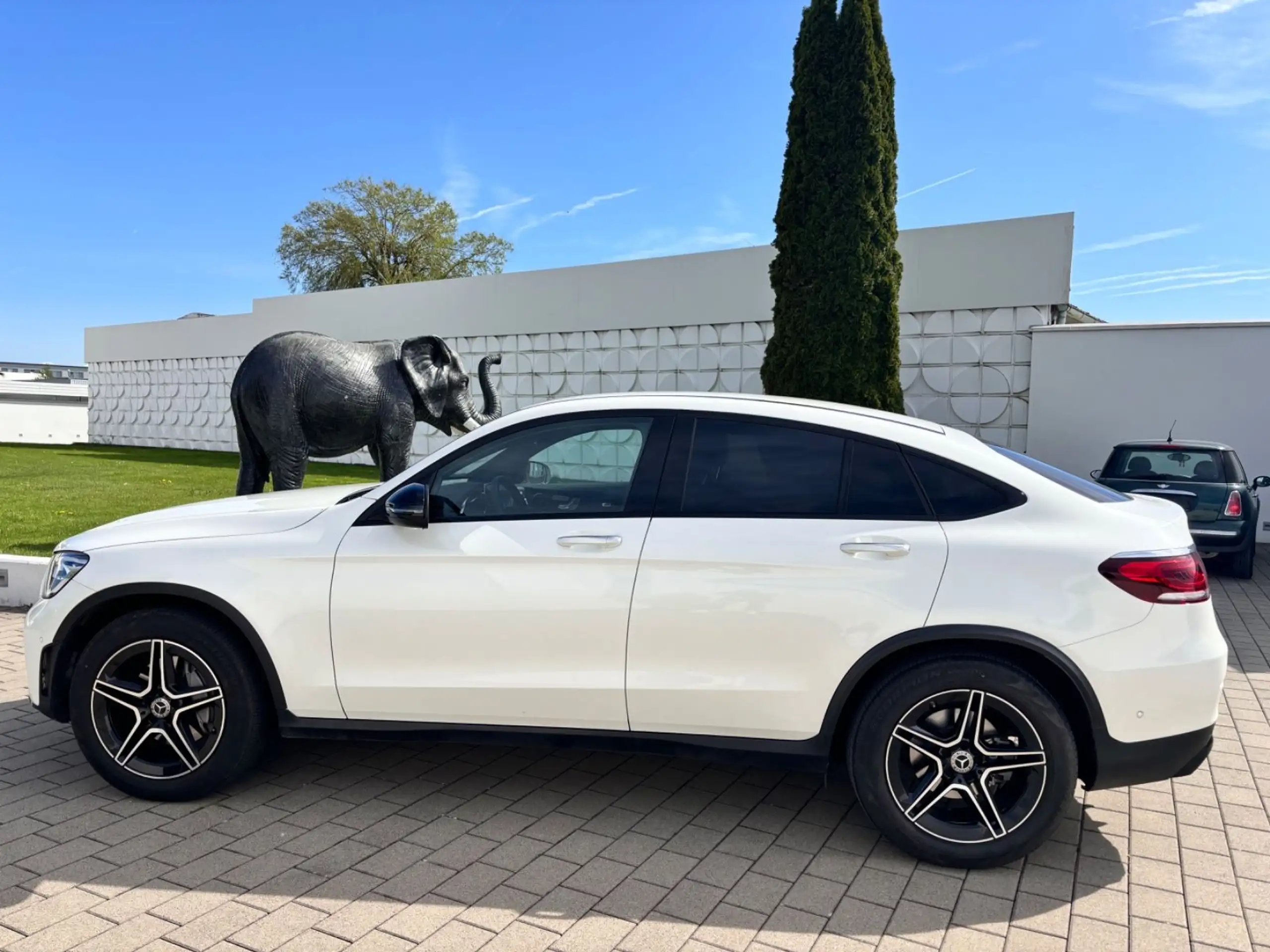 Mercedes-Benz - GLC 300