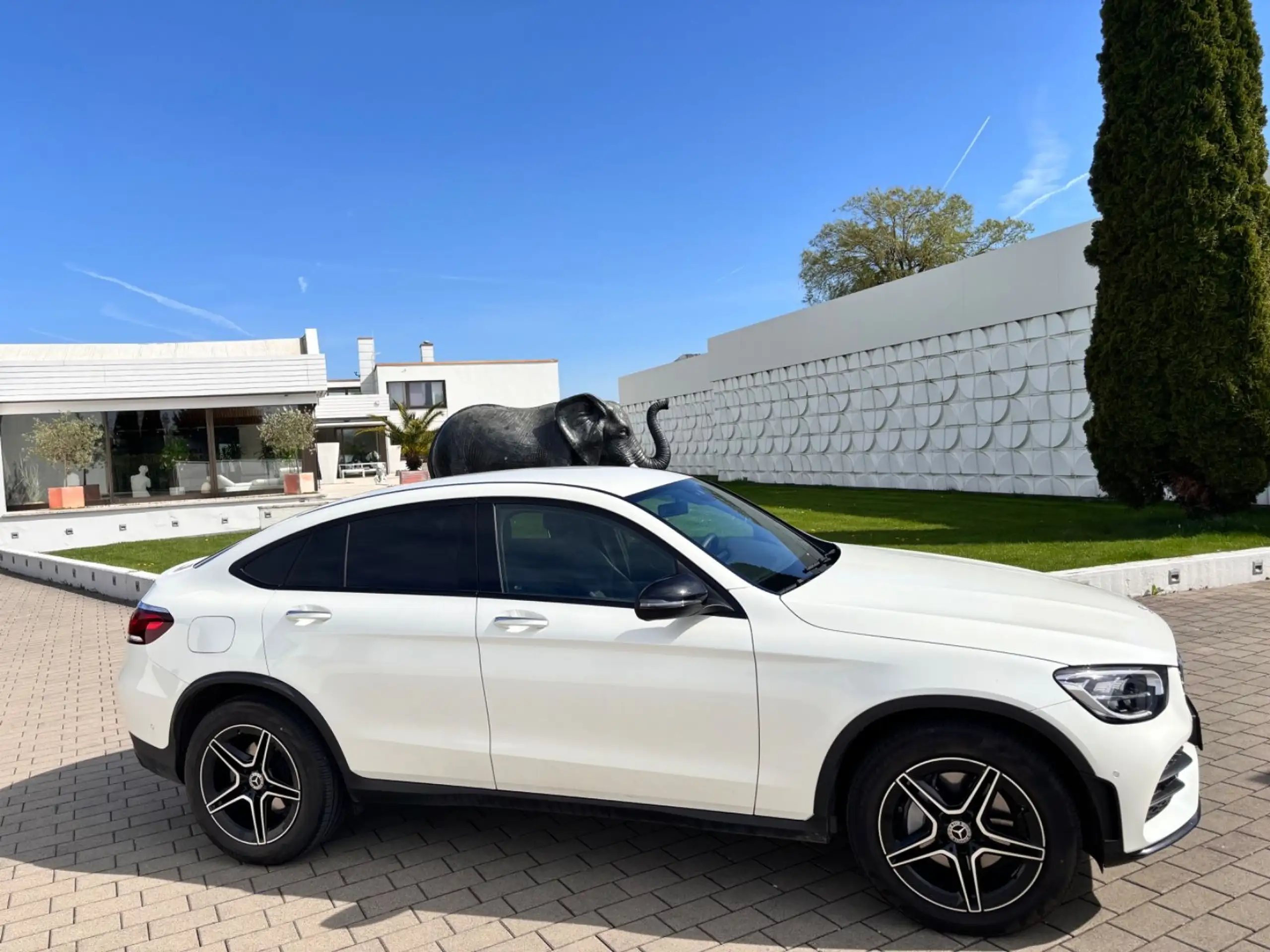 Mercedes-Benz - GLC 300