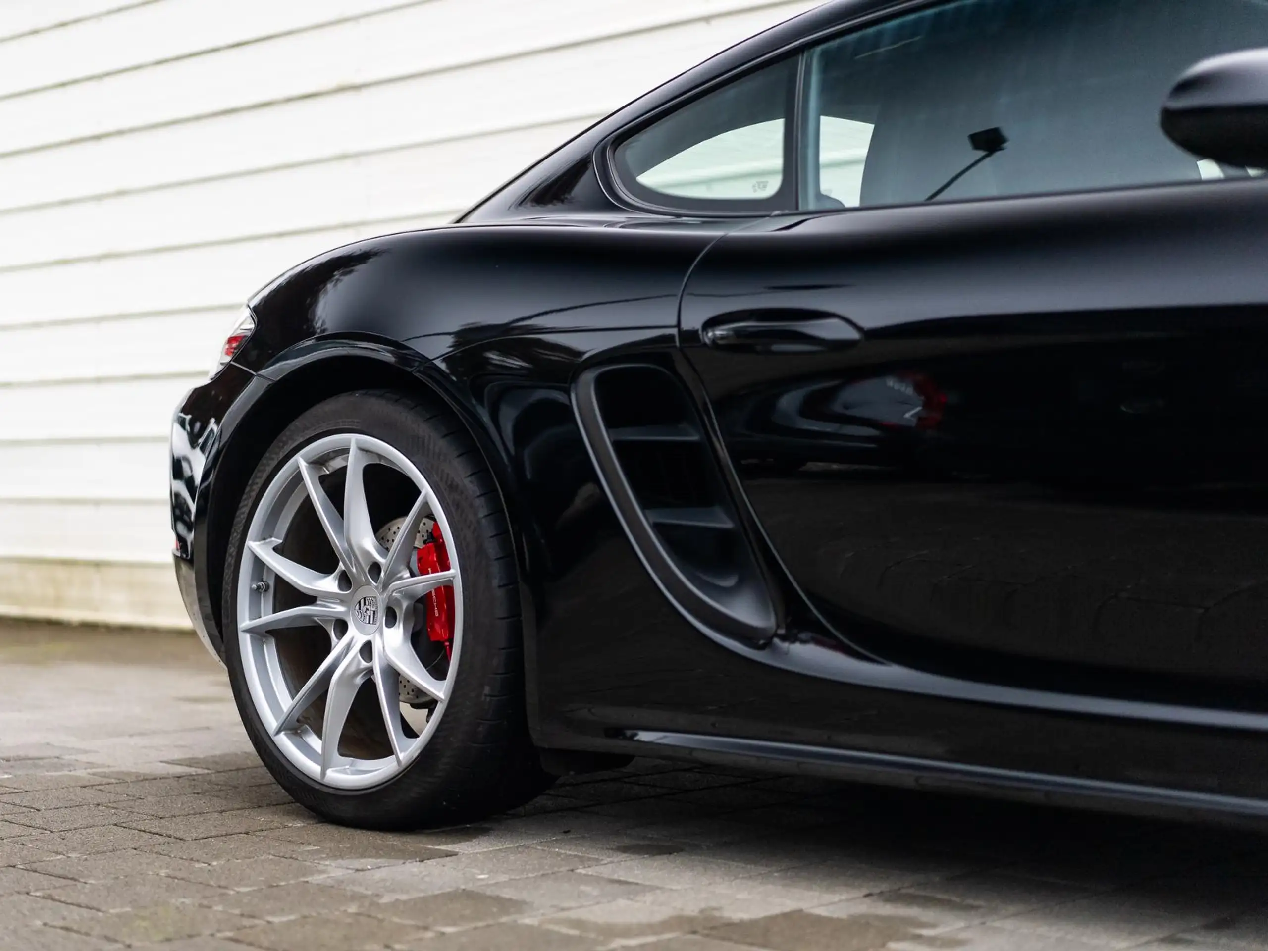 Porsche - Cayman