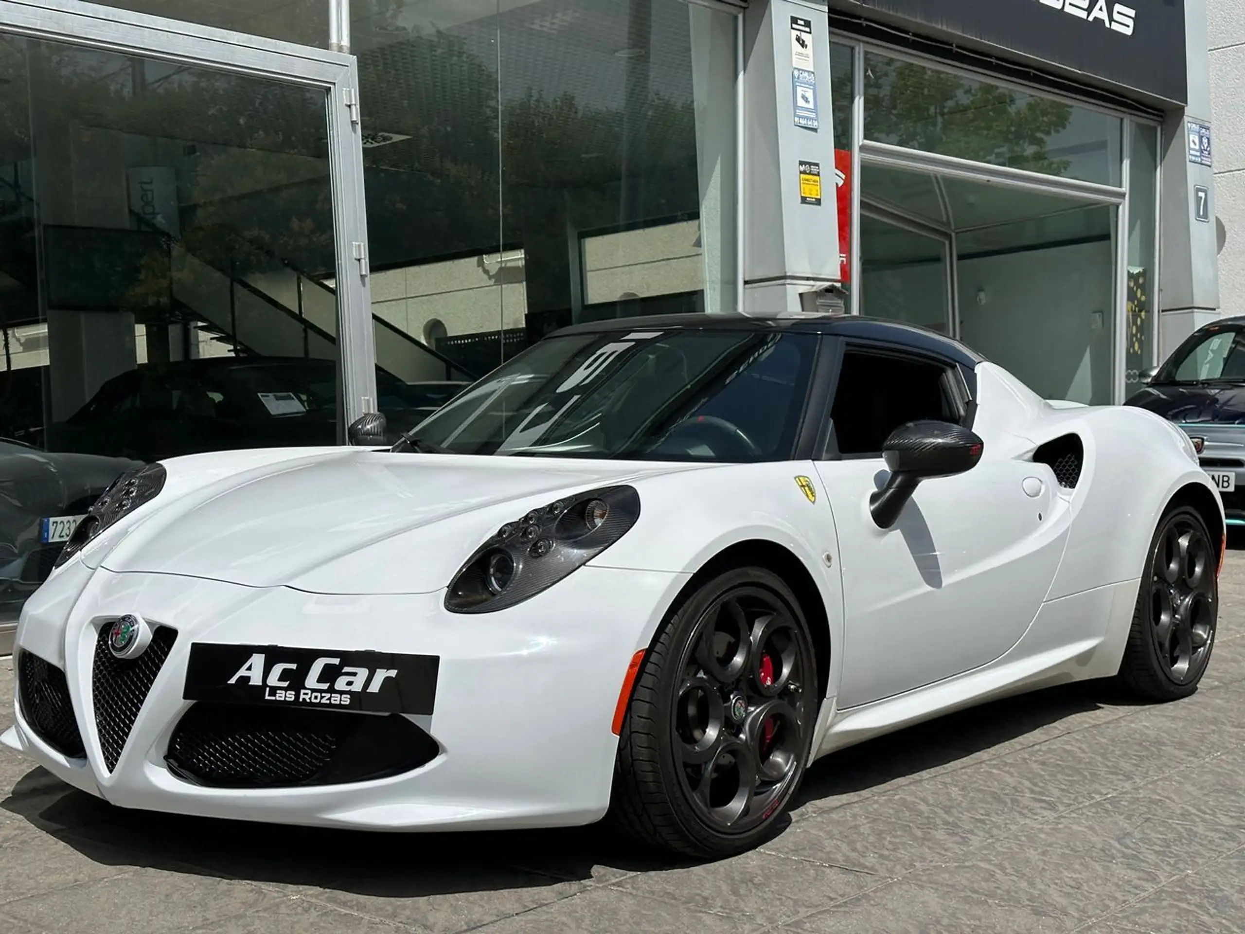 Alfa Romeo - 4C