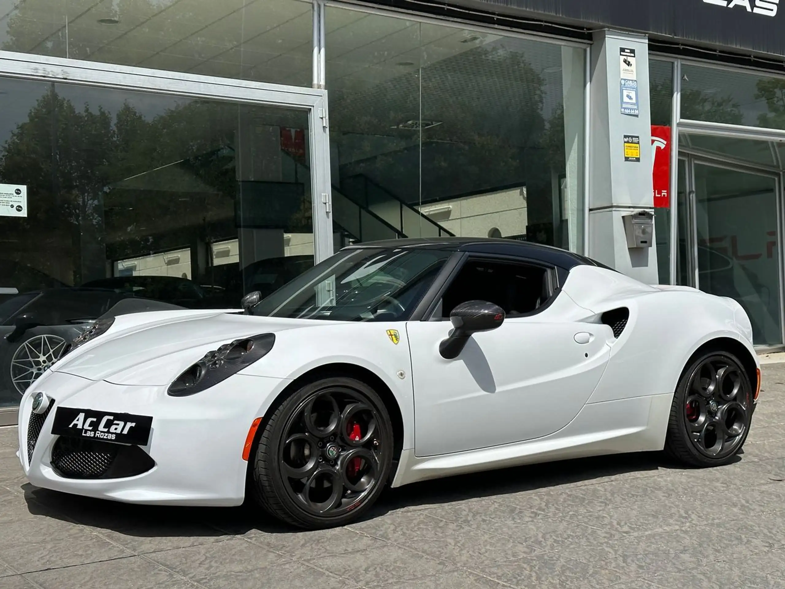 Alfa Romeo - 4C