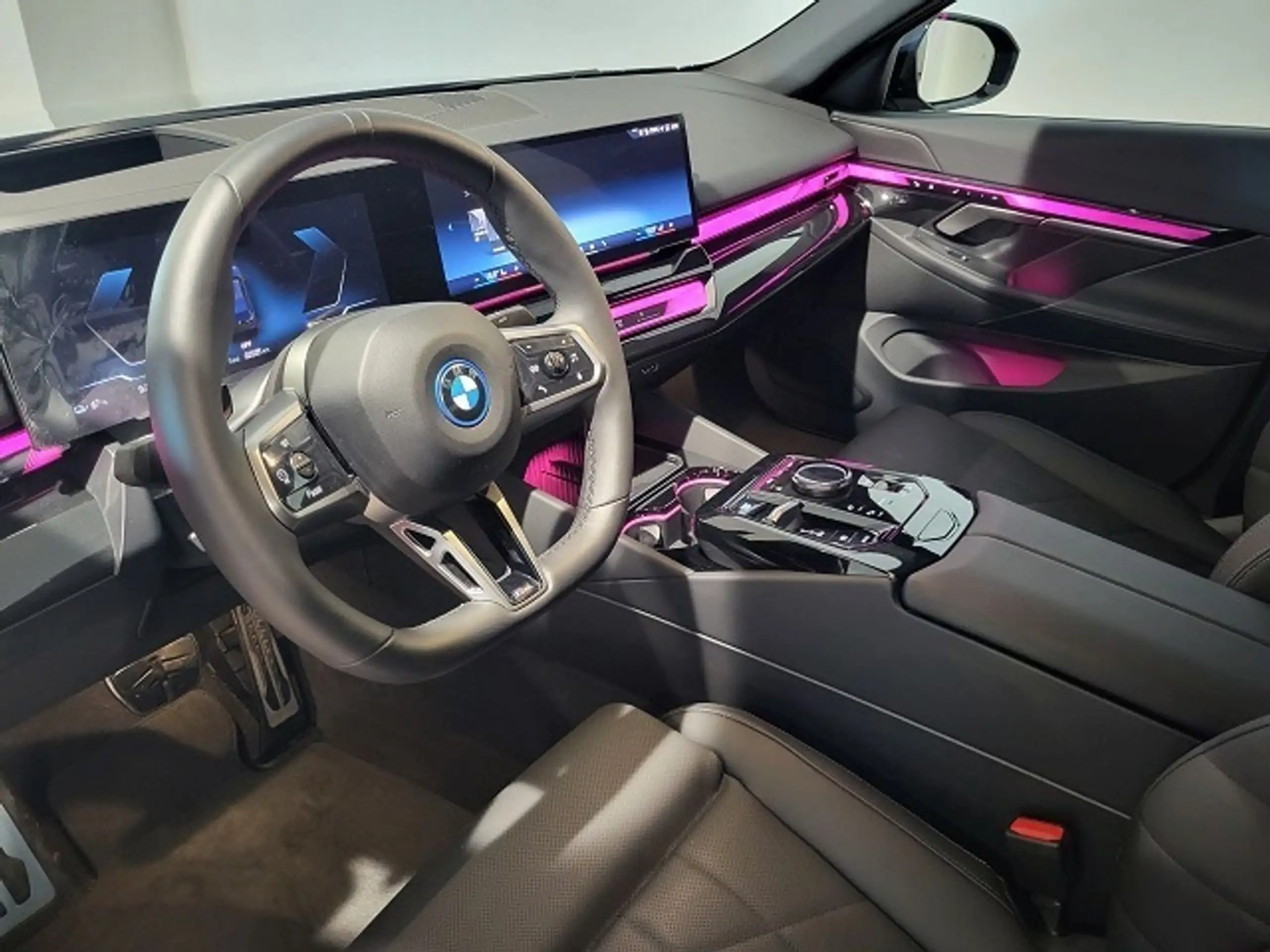 BMW - i5