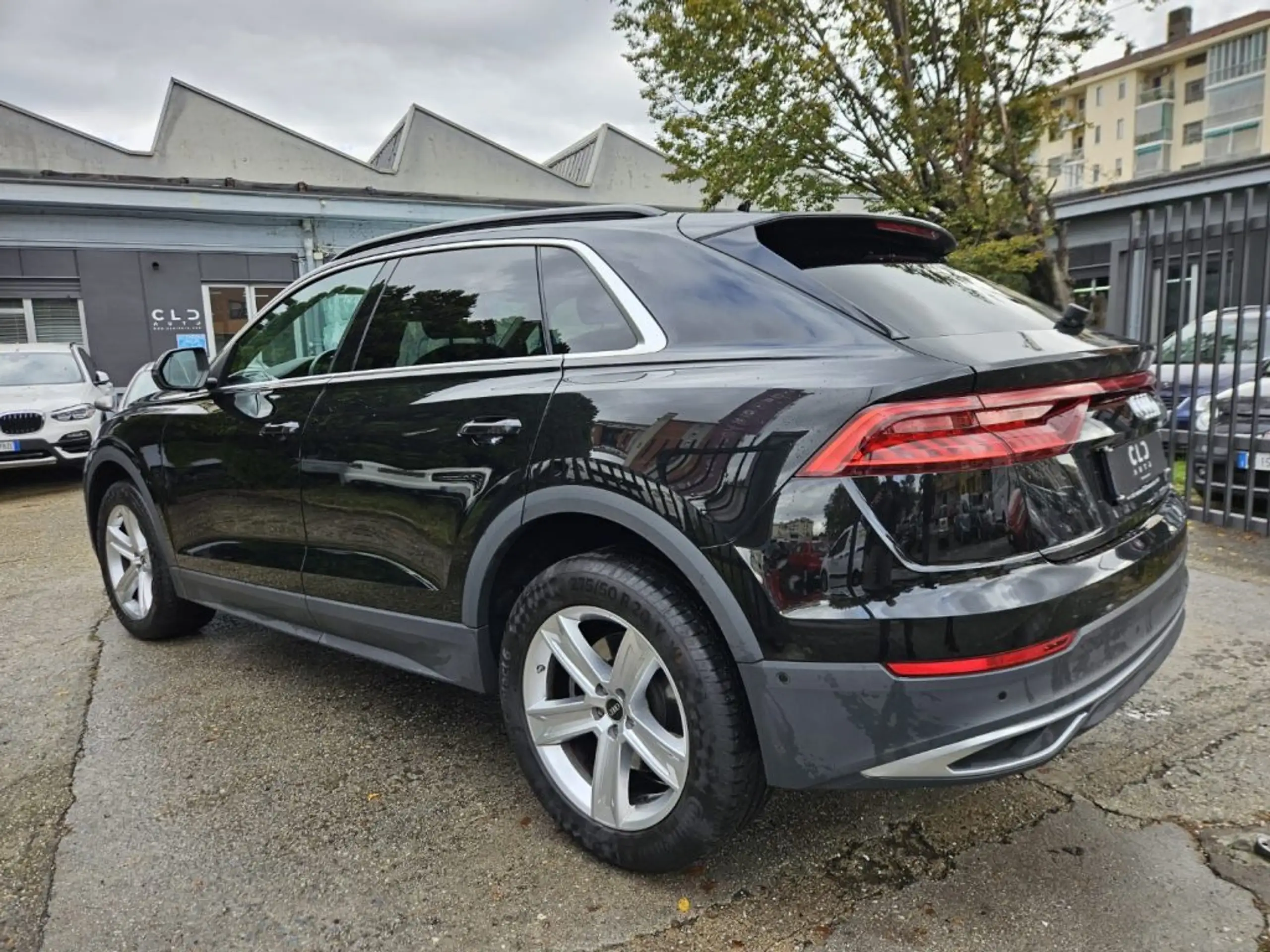 Audi - Q8