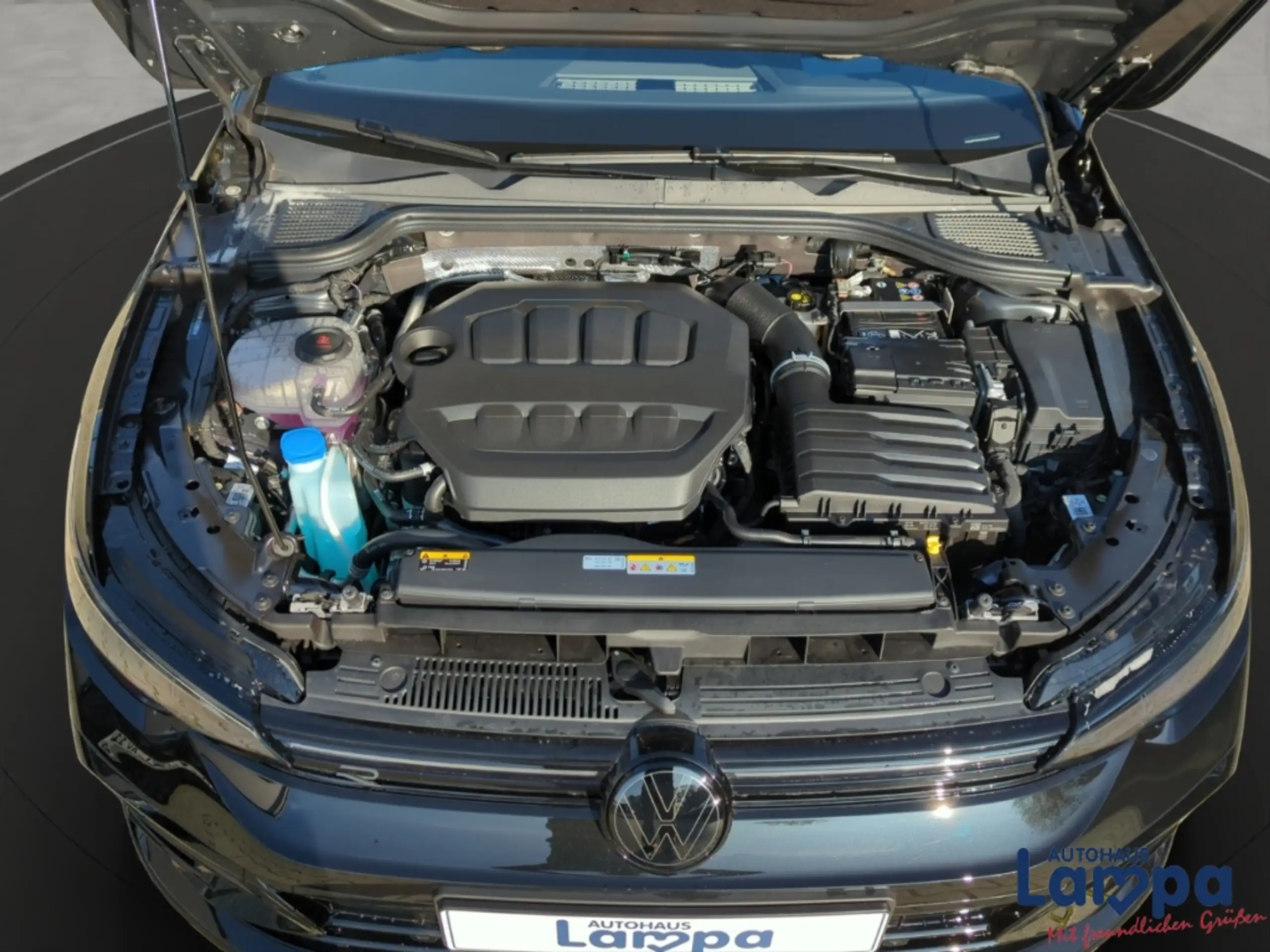 Volkswagen - Golf R