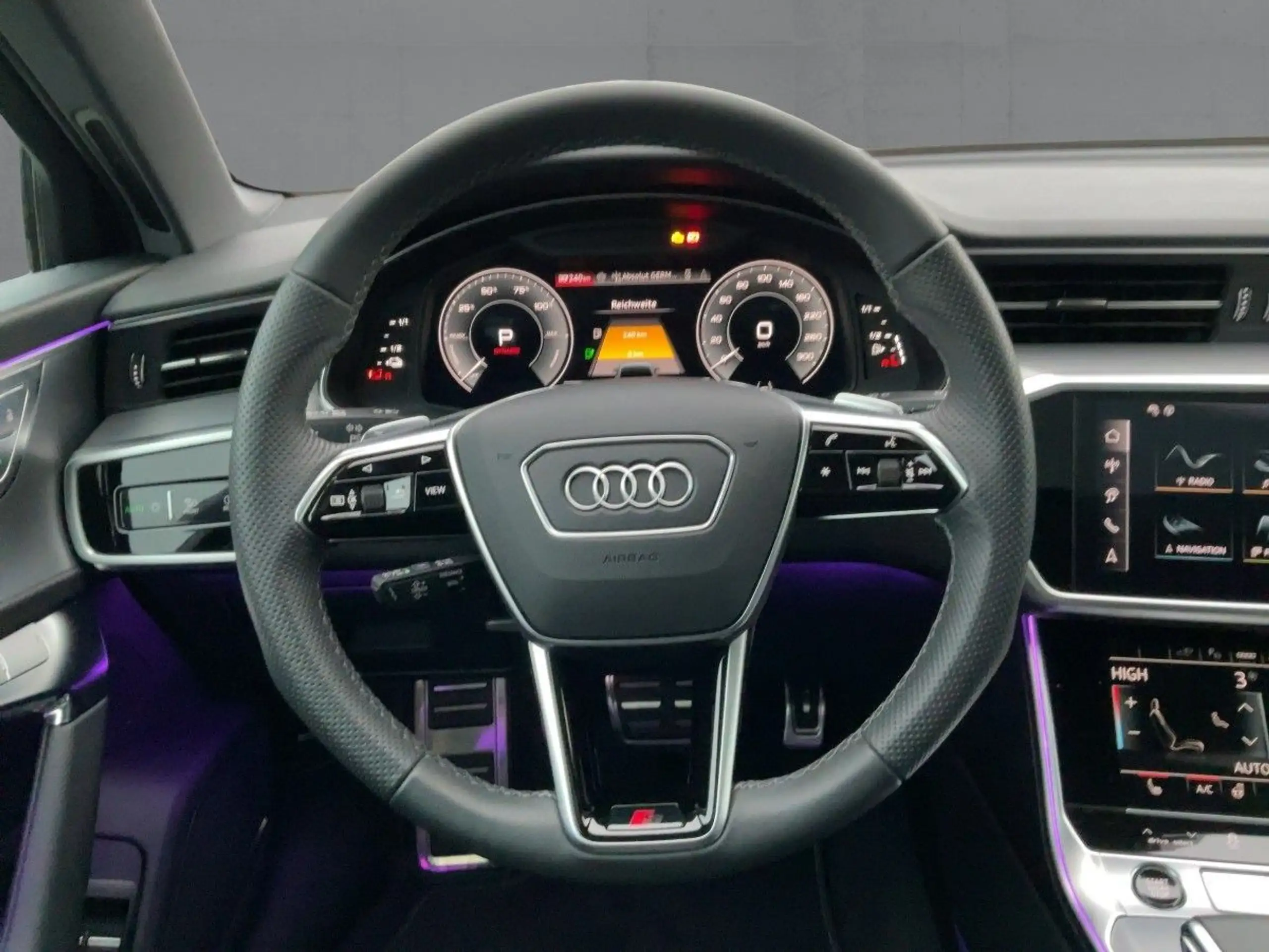 Audi - A6