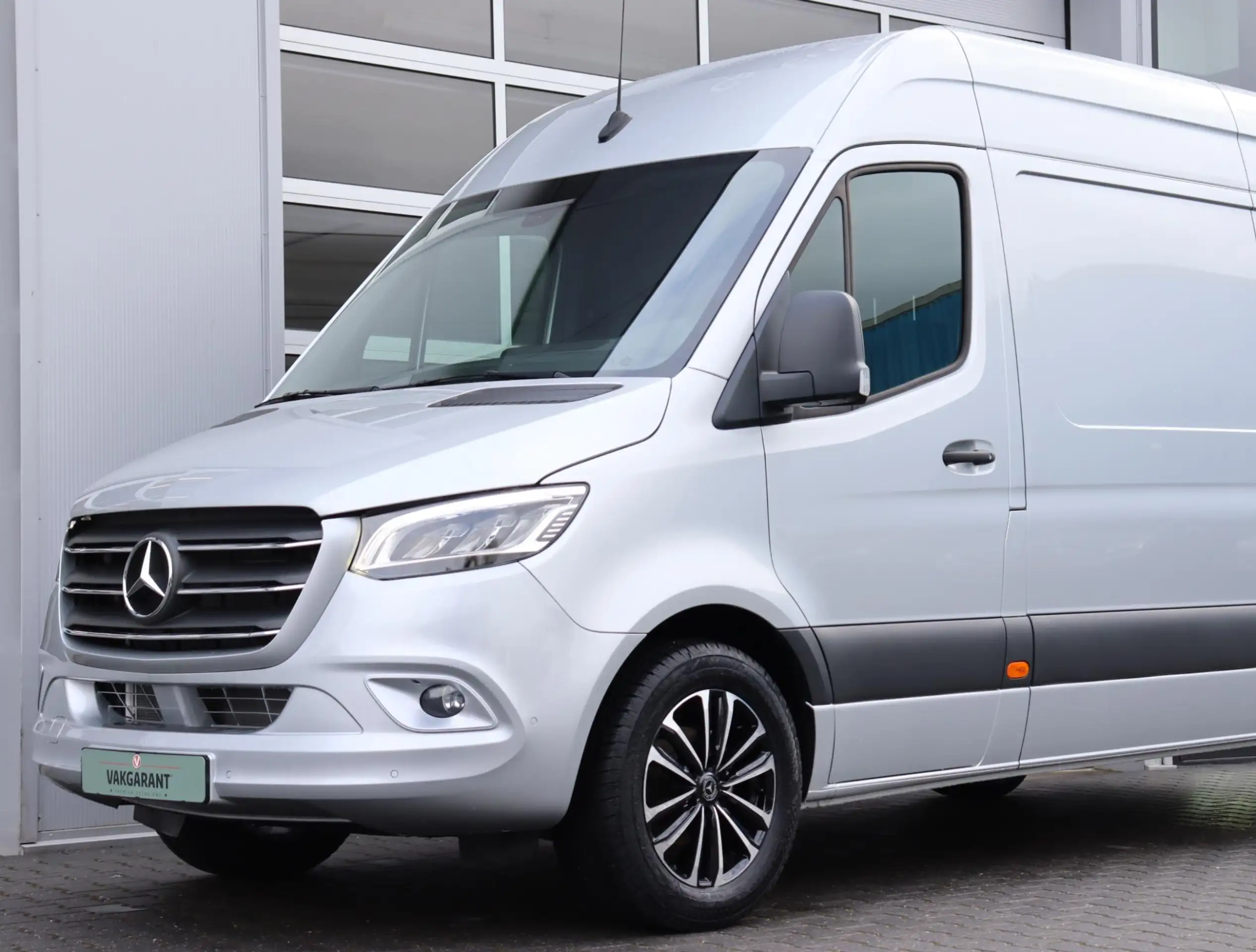 Mercedes-Benz - Sprinter