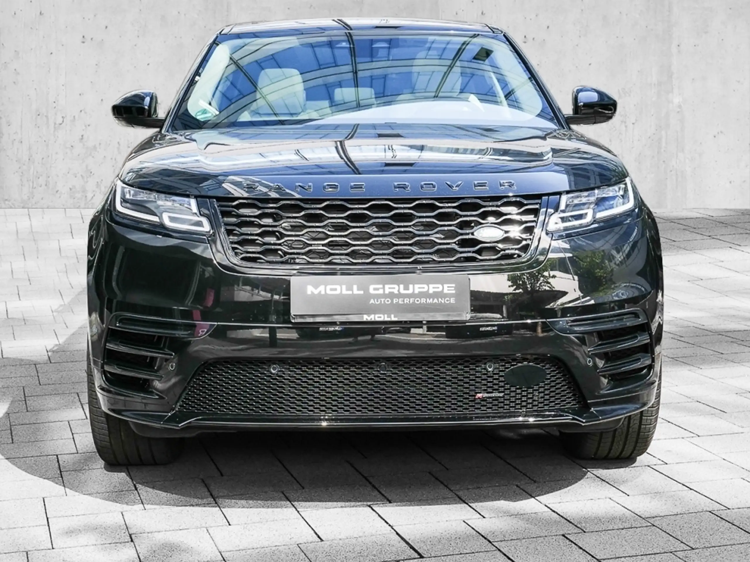 Land Rover - Range Rover Velar