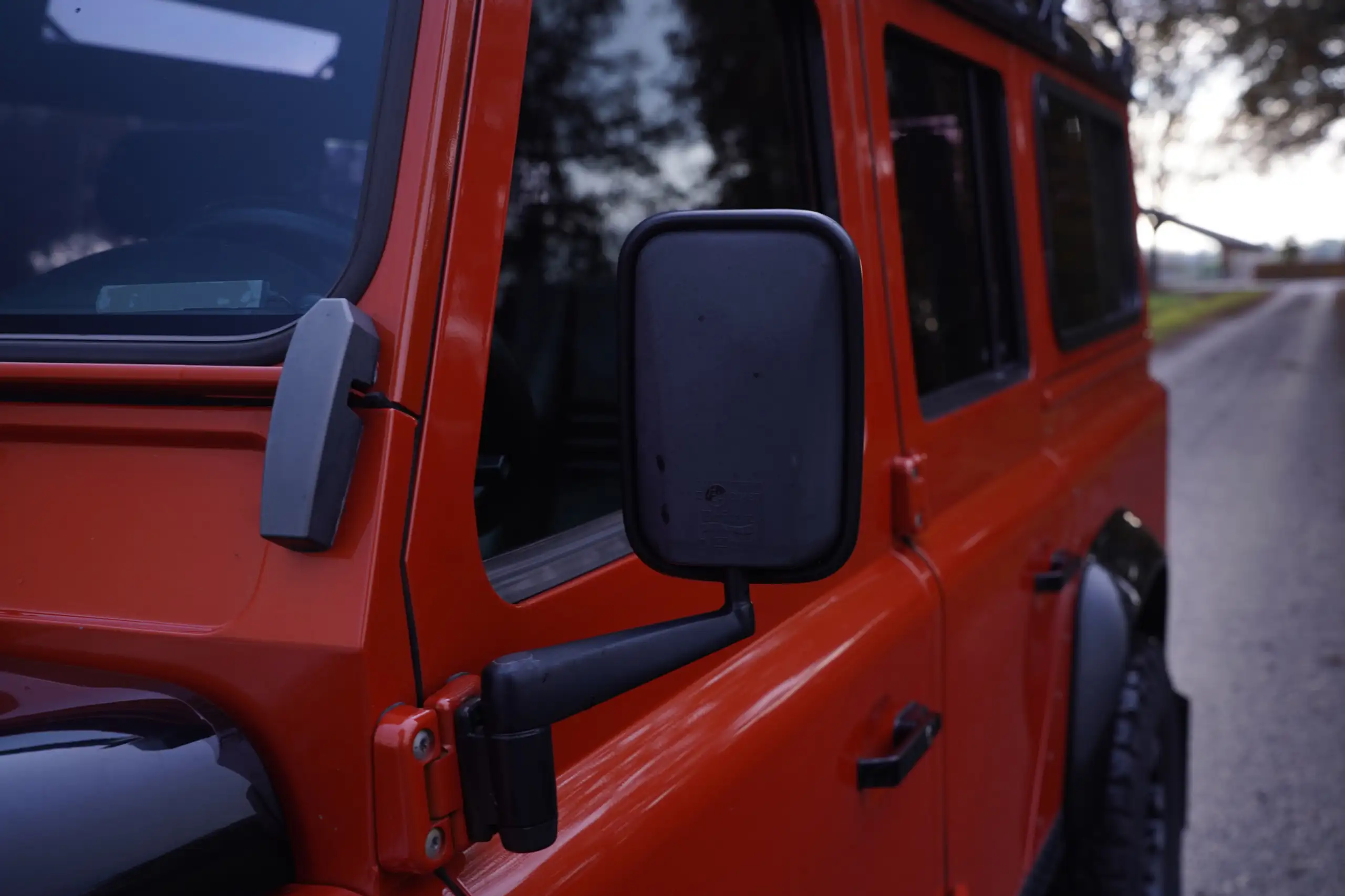 Land Rover - Defender