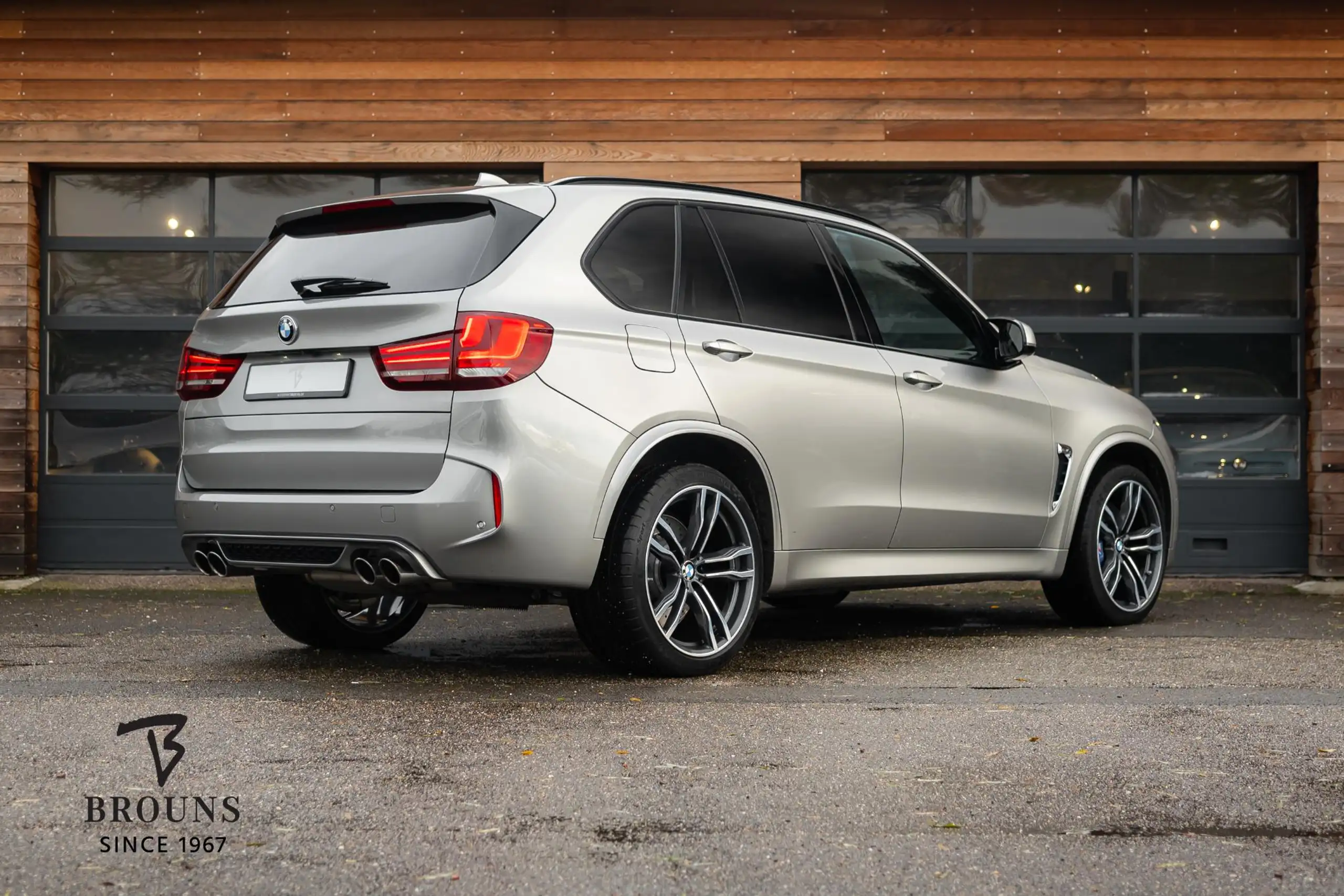 BMW - X5 M