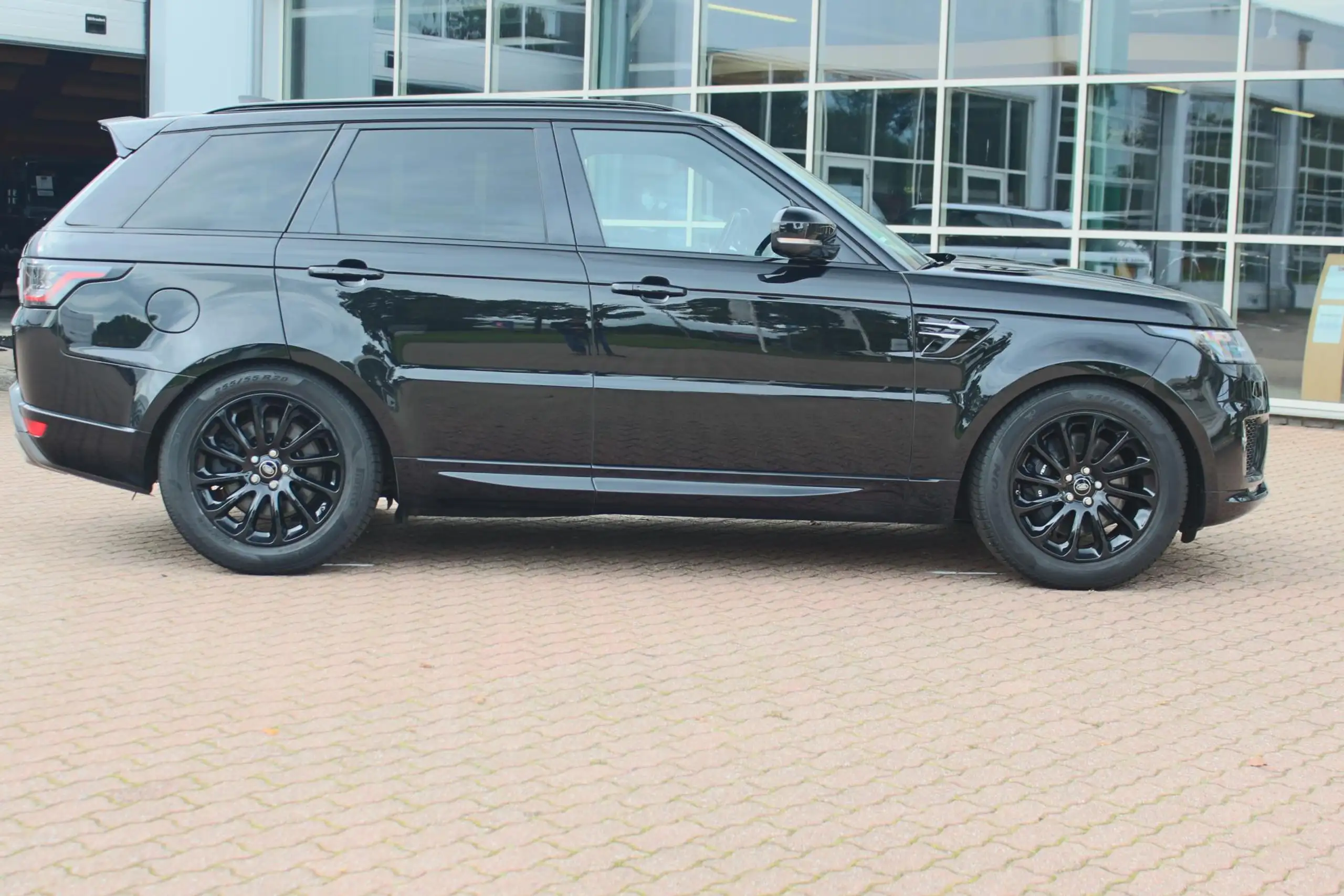 Land Rover - Range Rover Sport