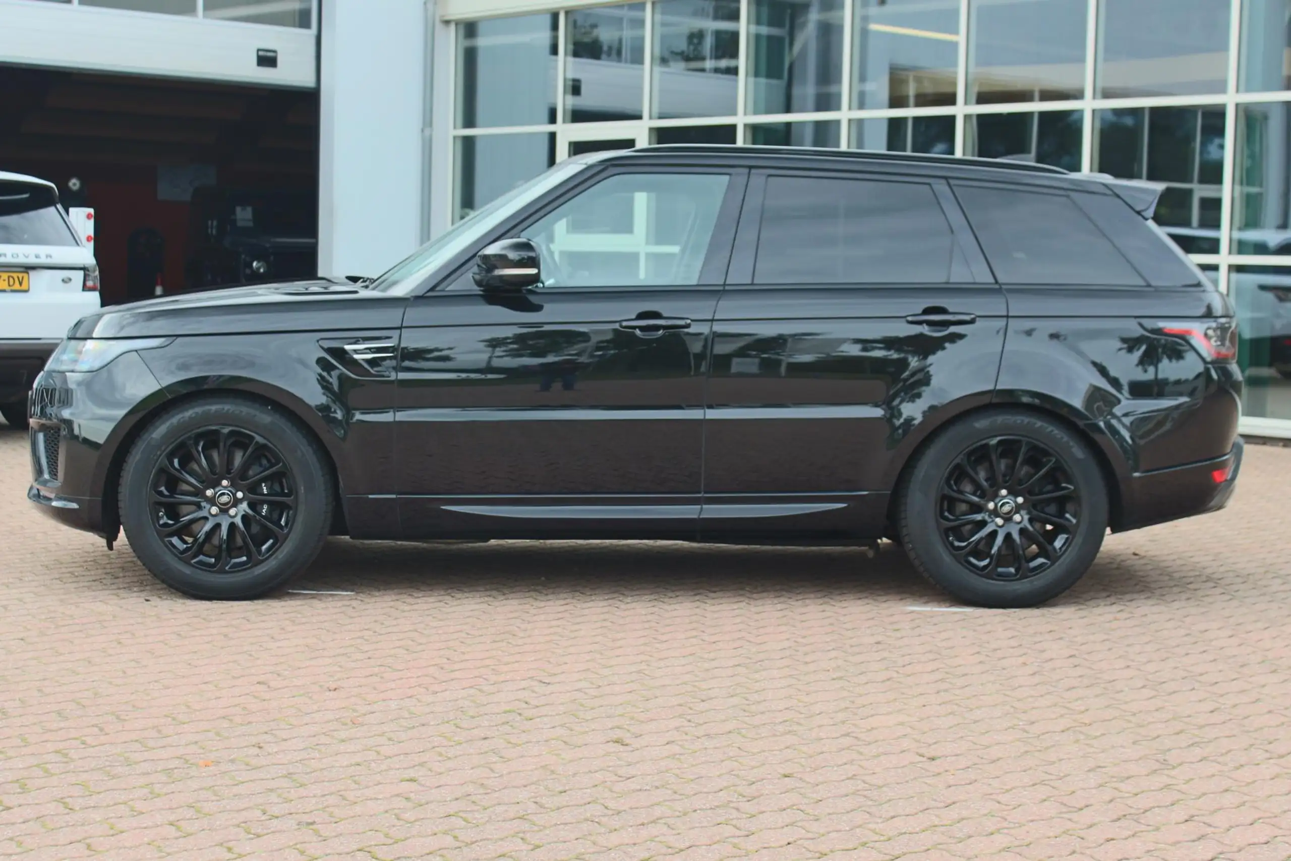 Land Rover - Range Rover Sport