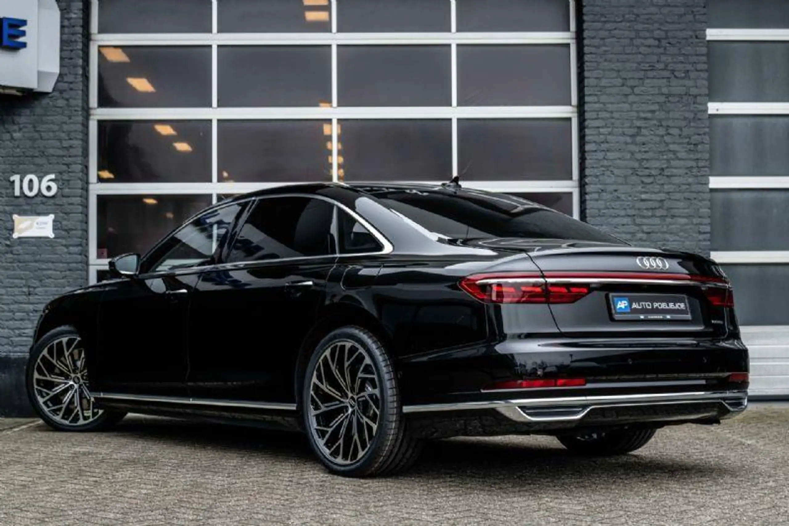 Audi - A8