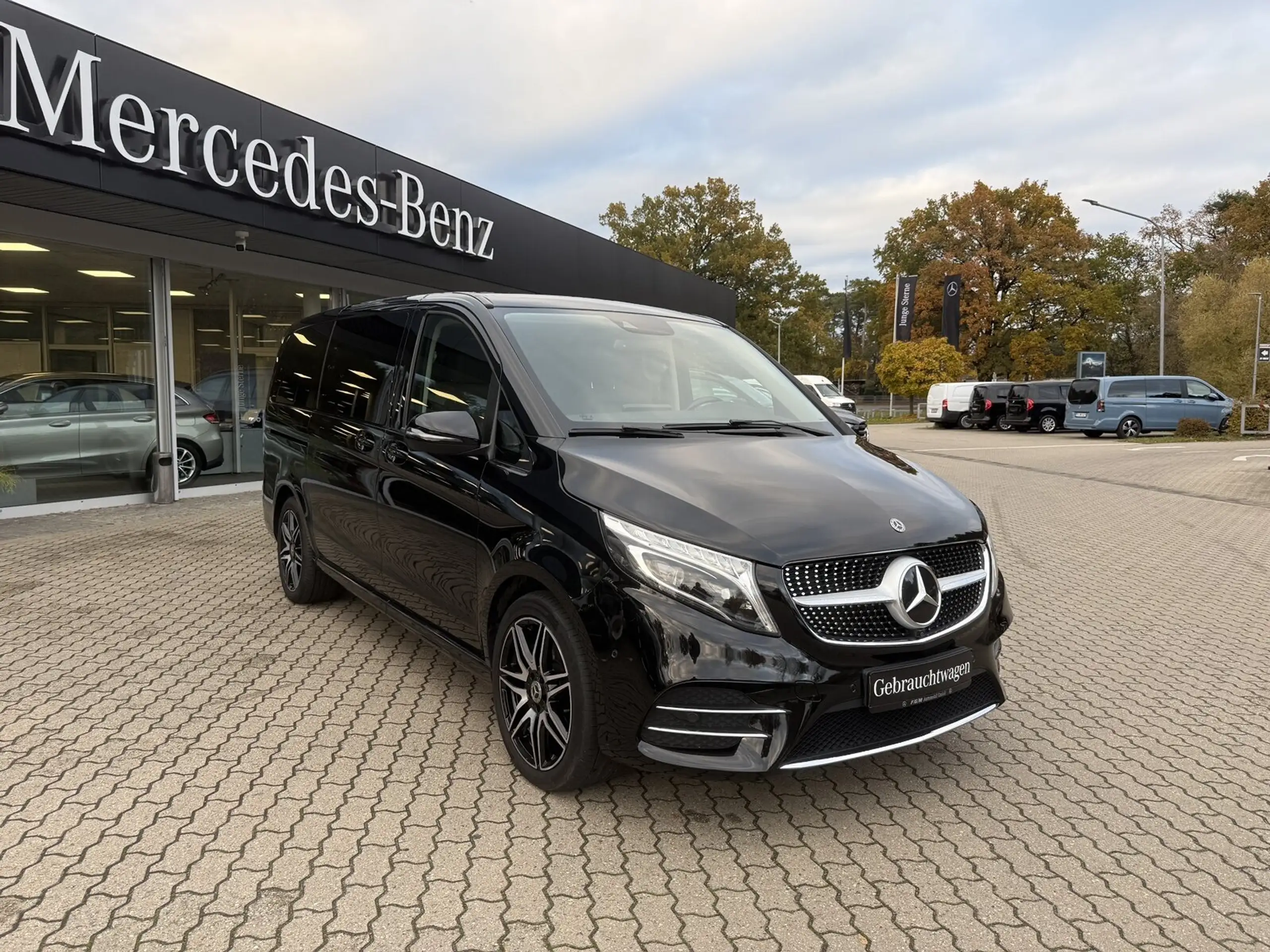 Mercedes-Benz - V 300