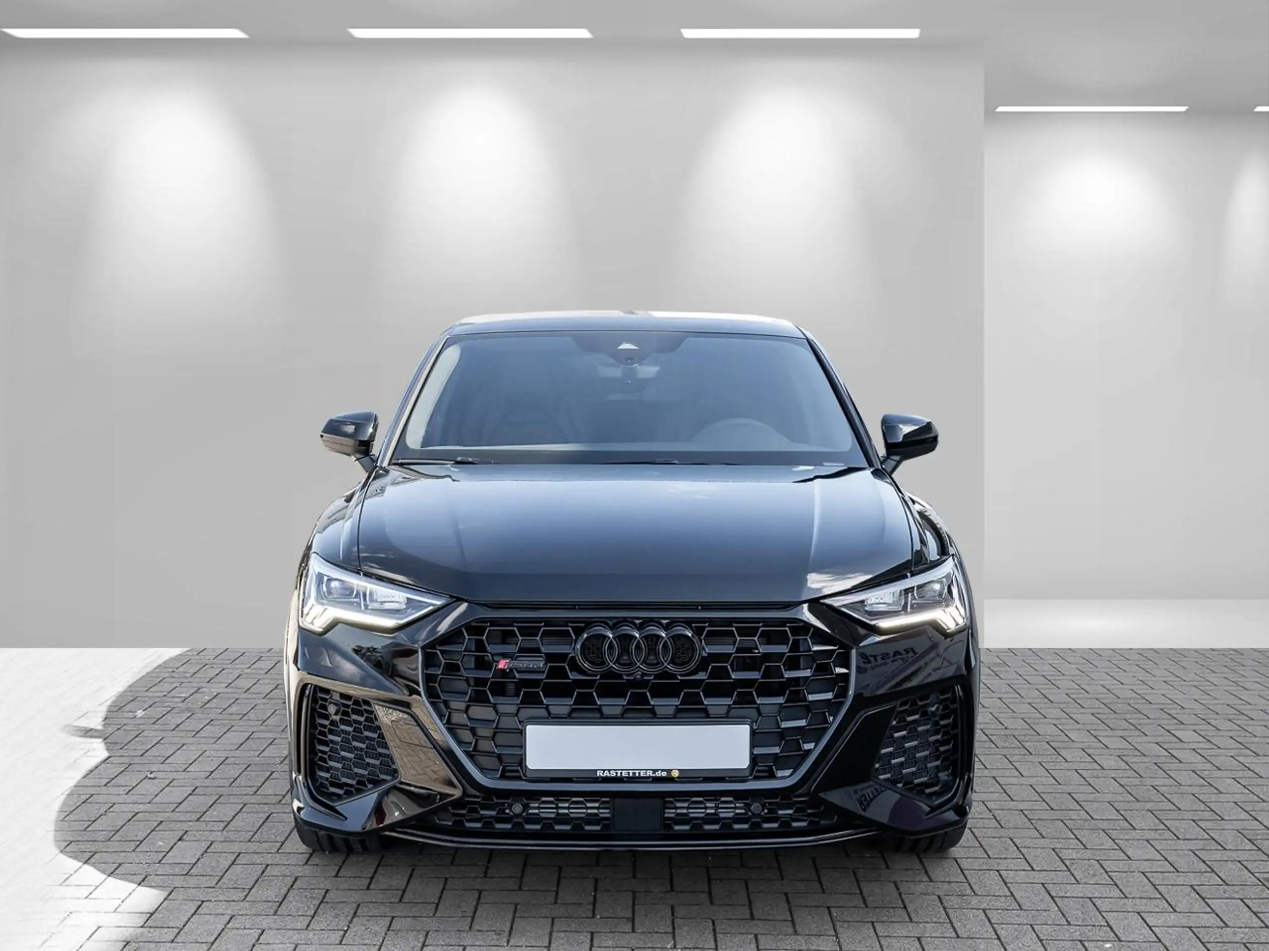 Audi - RS Q3