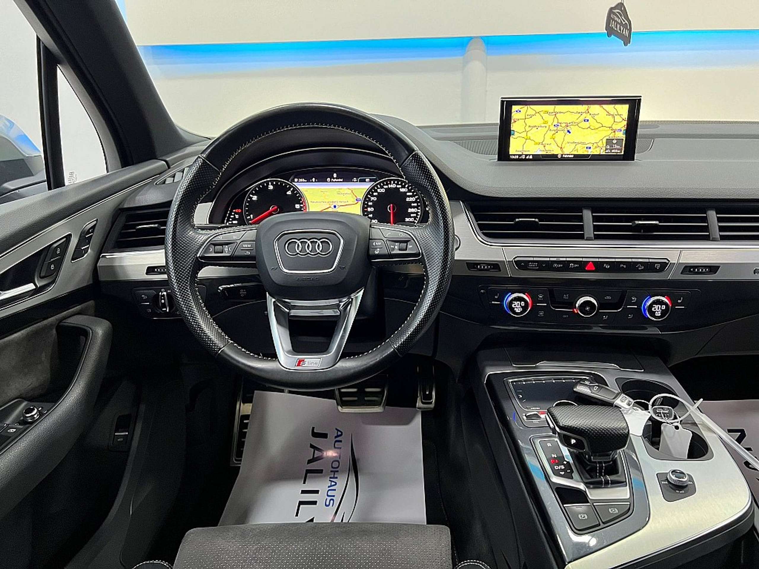 Audi - Q7