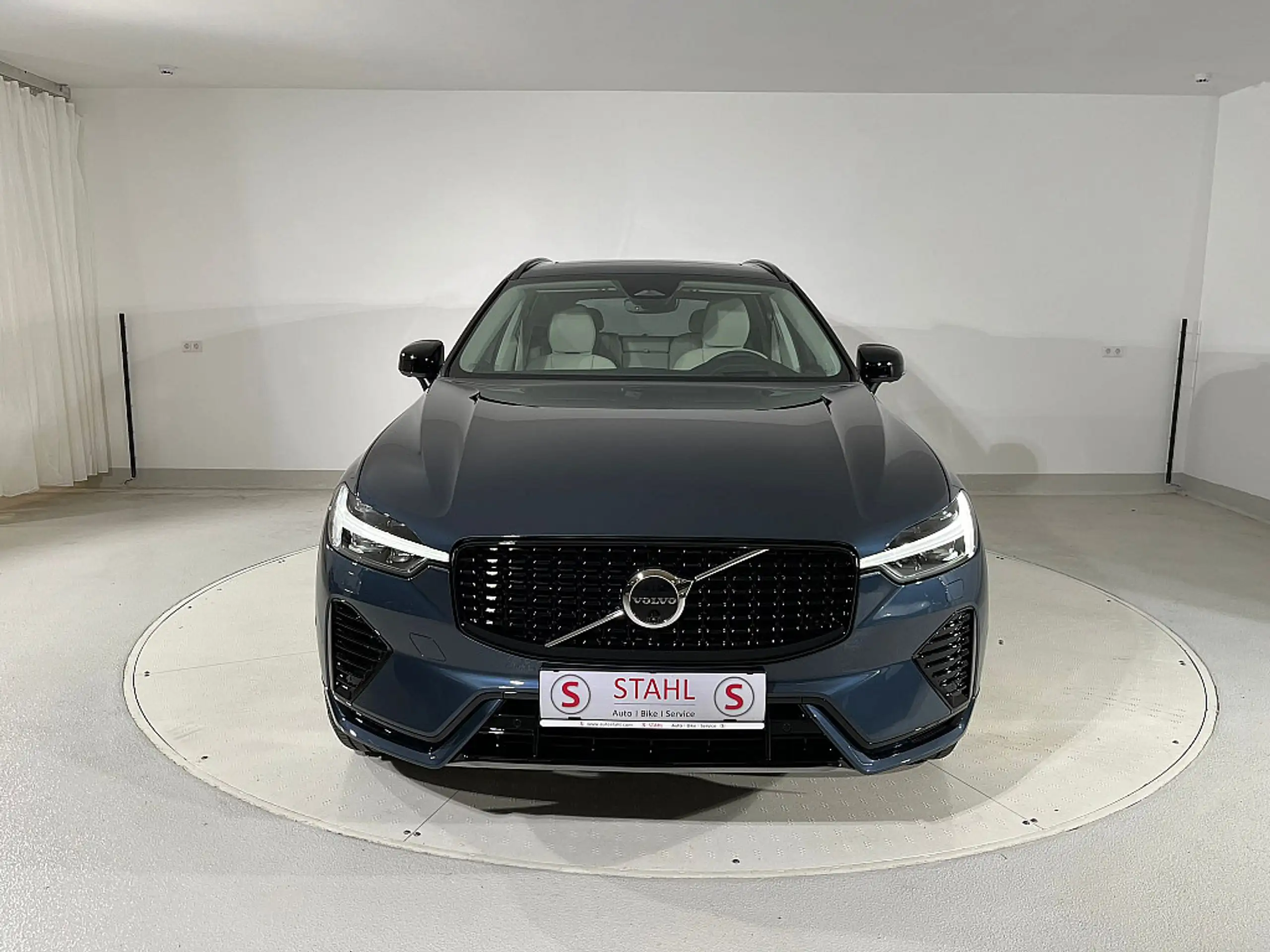 Volvo - XC60