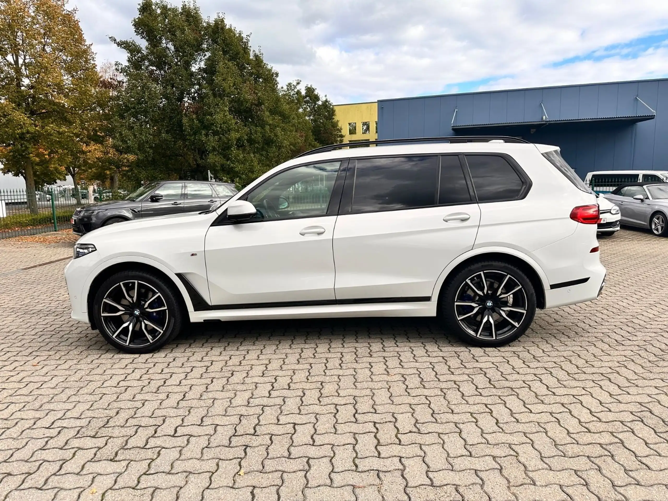 BMW - X7