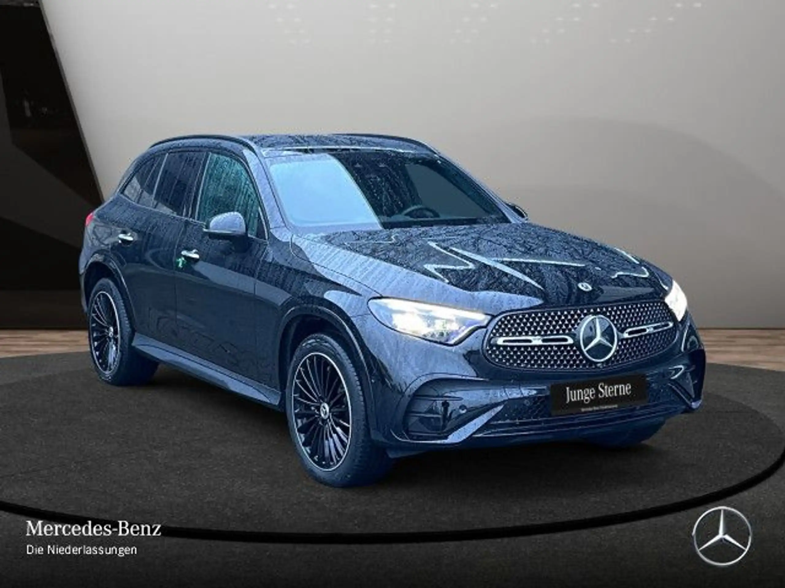 Mercedes-Benz - GLC 300