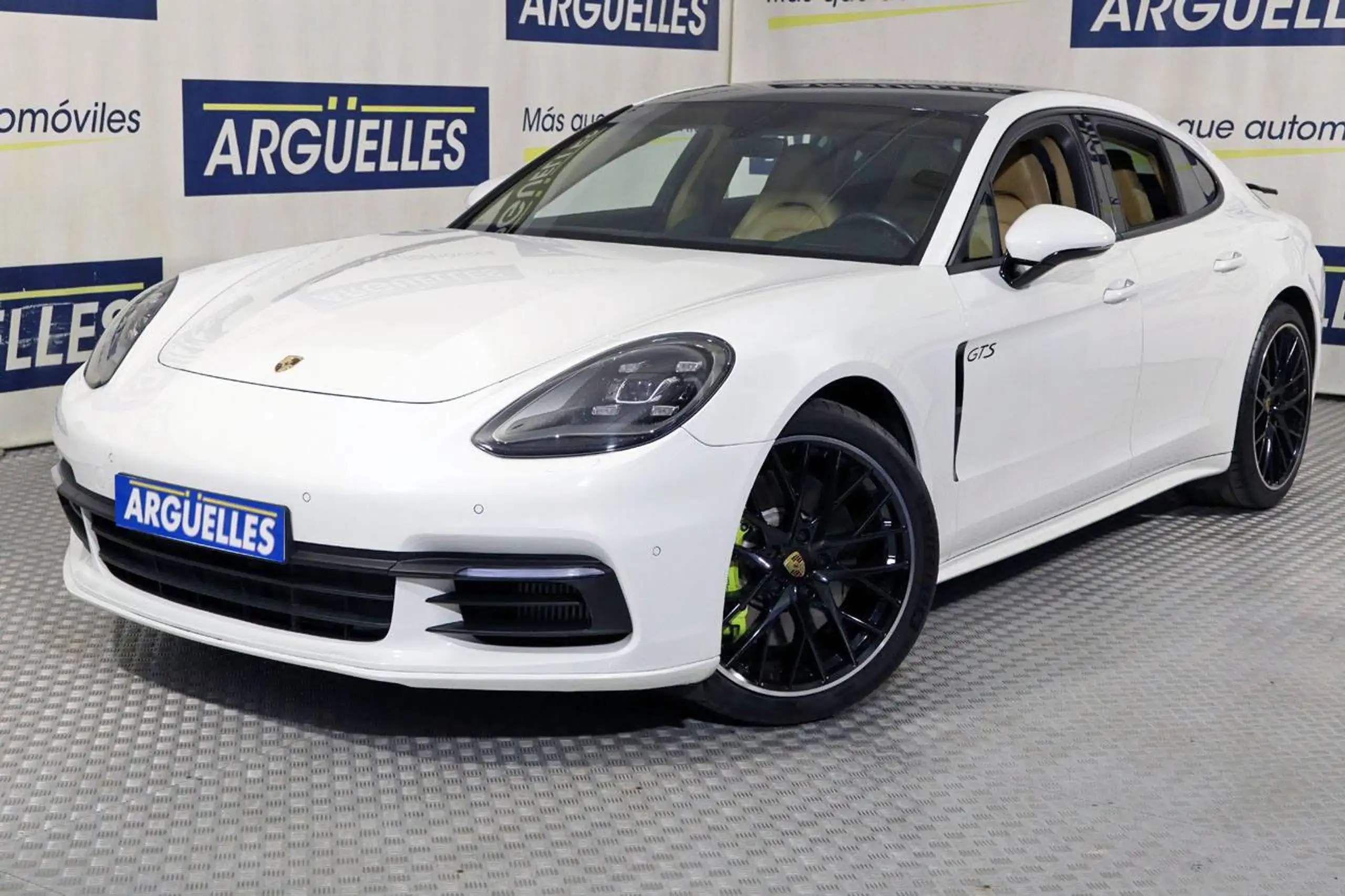 Porsche - Panamera