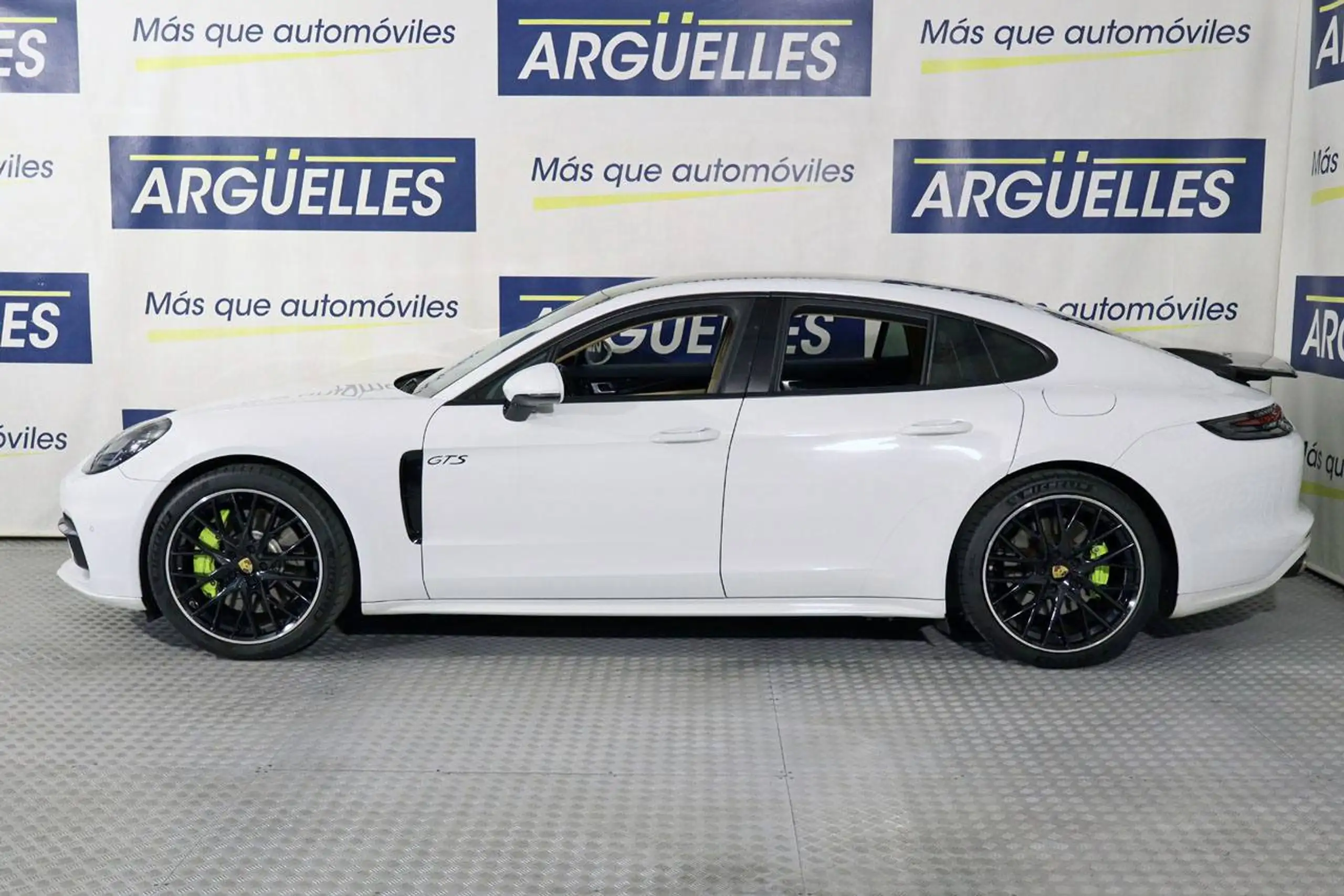 Porsche - Panamera