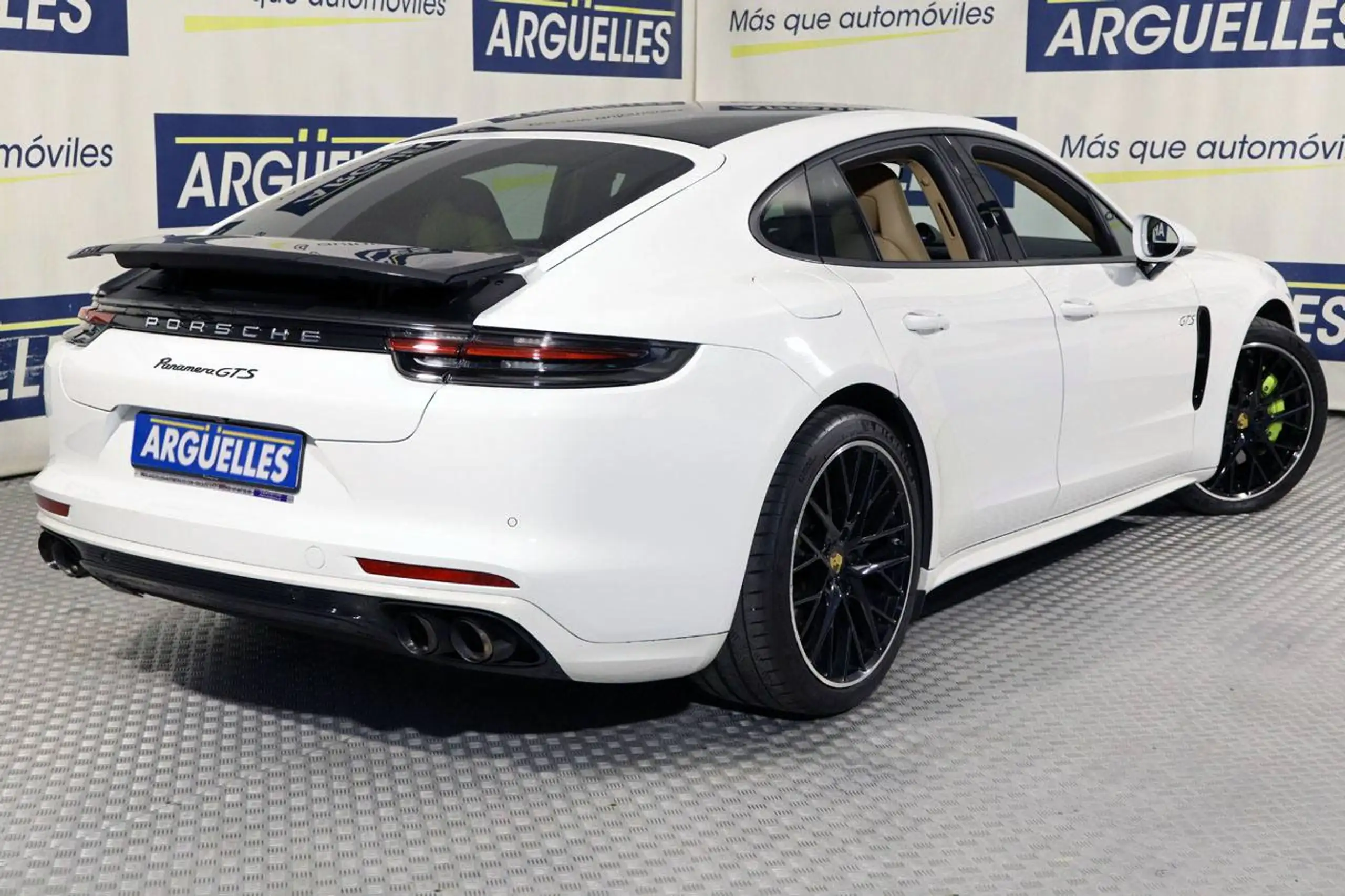 Porsche - Panamera