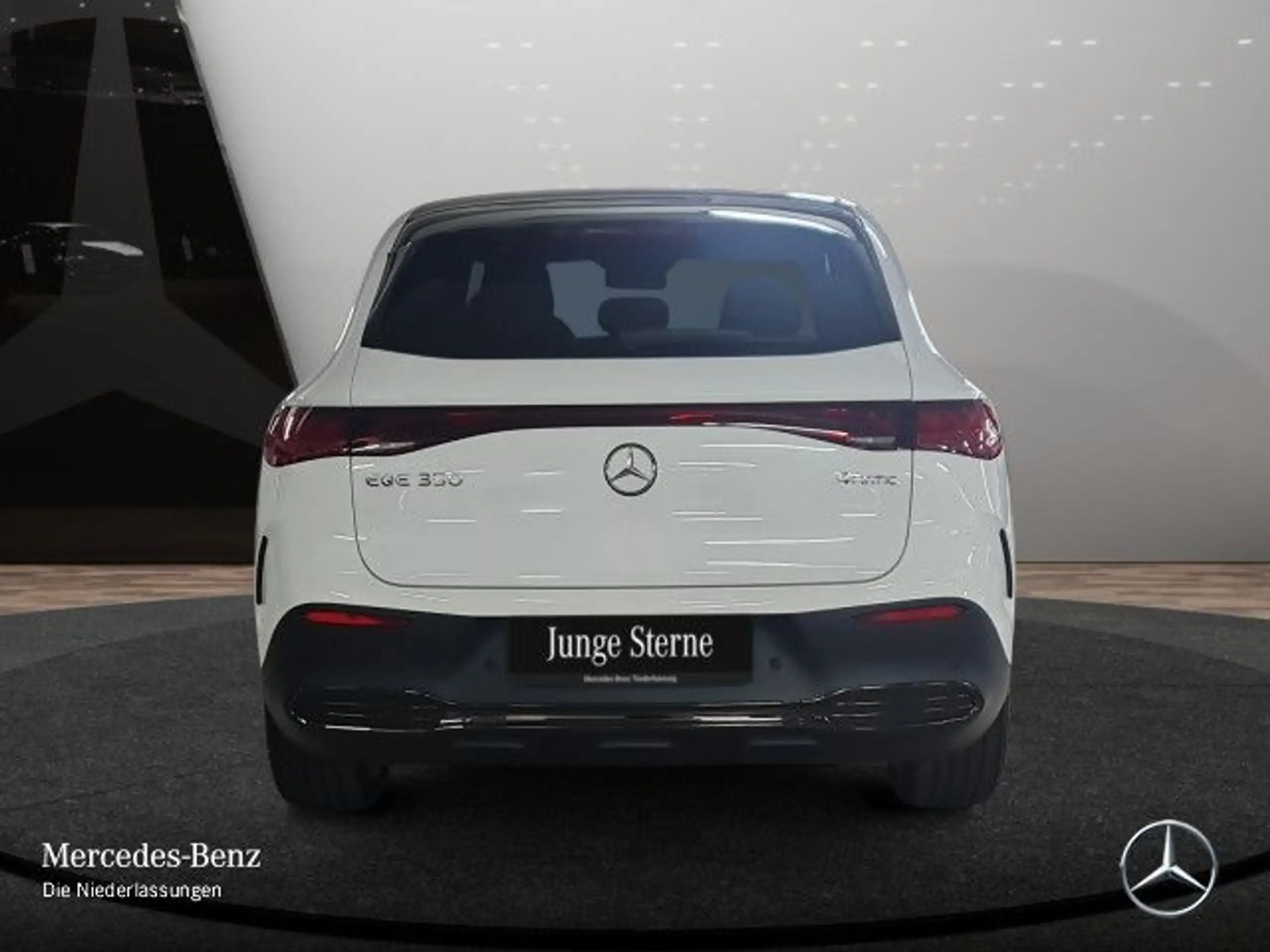 Mercedes-Benz - EQE SUV