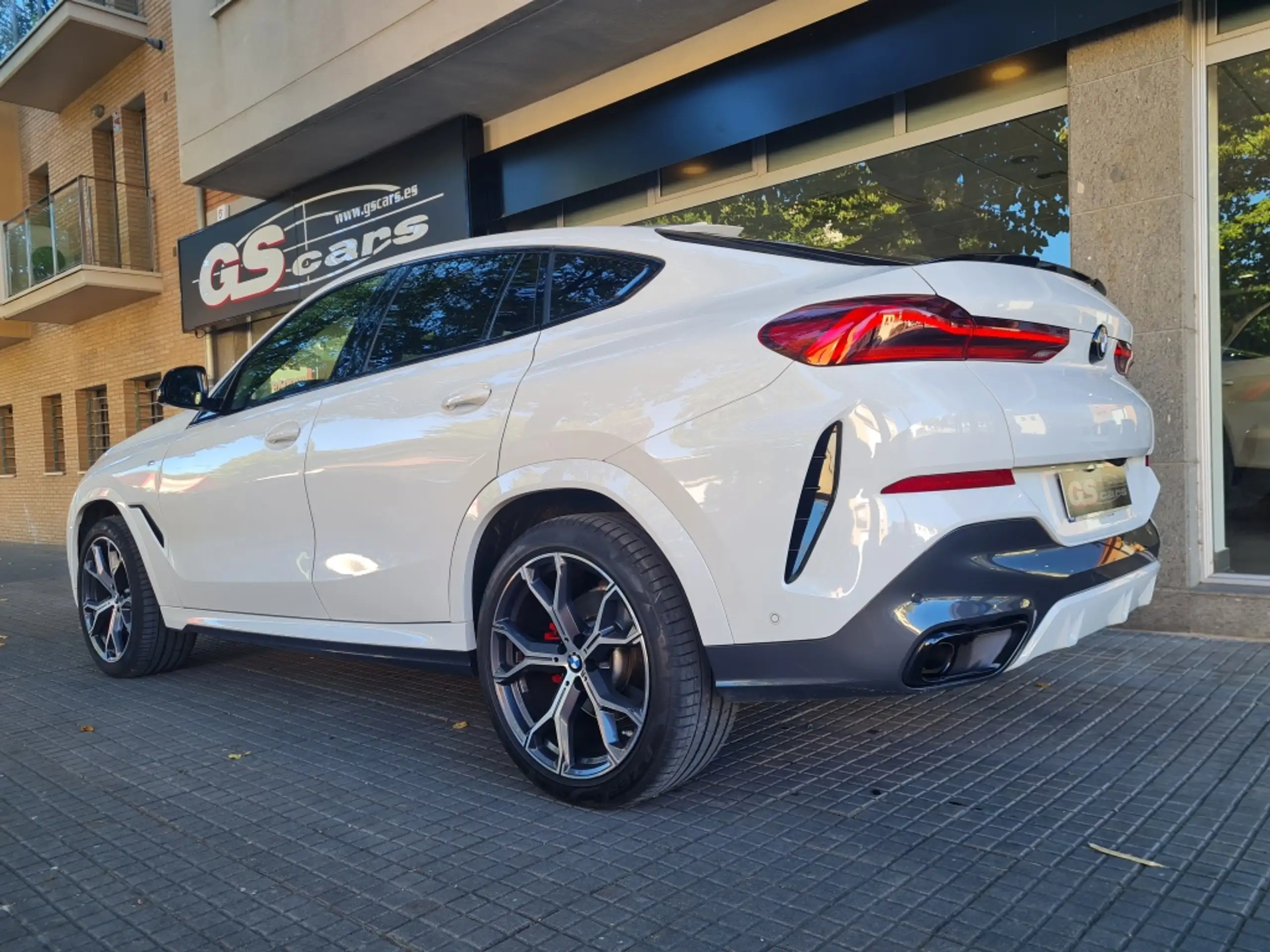 BMW - X6