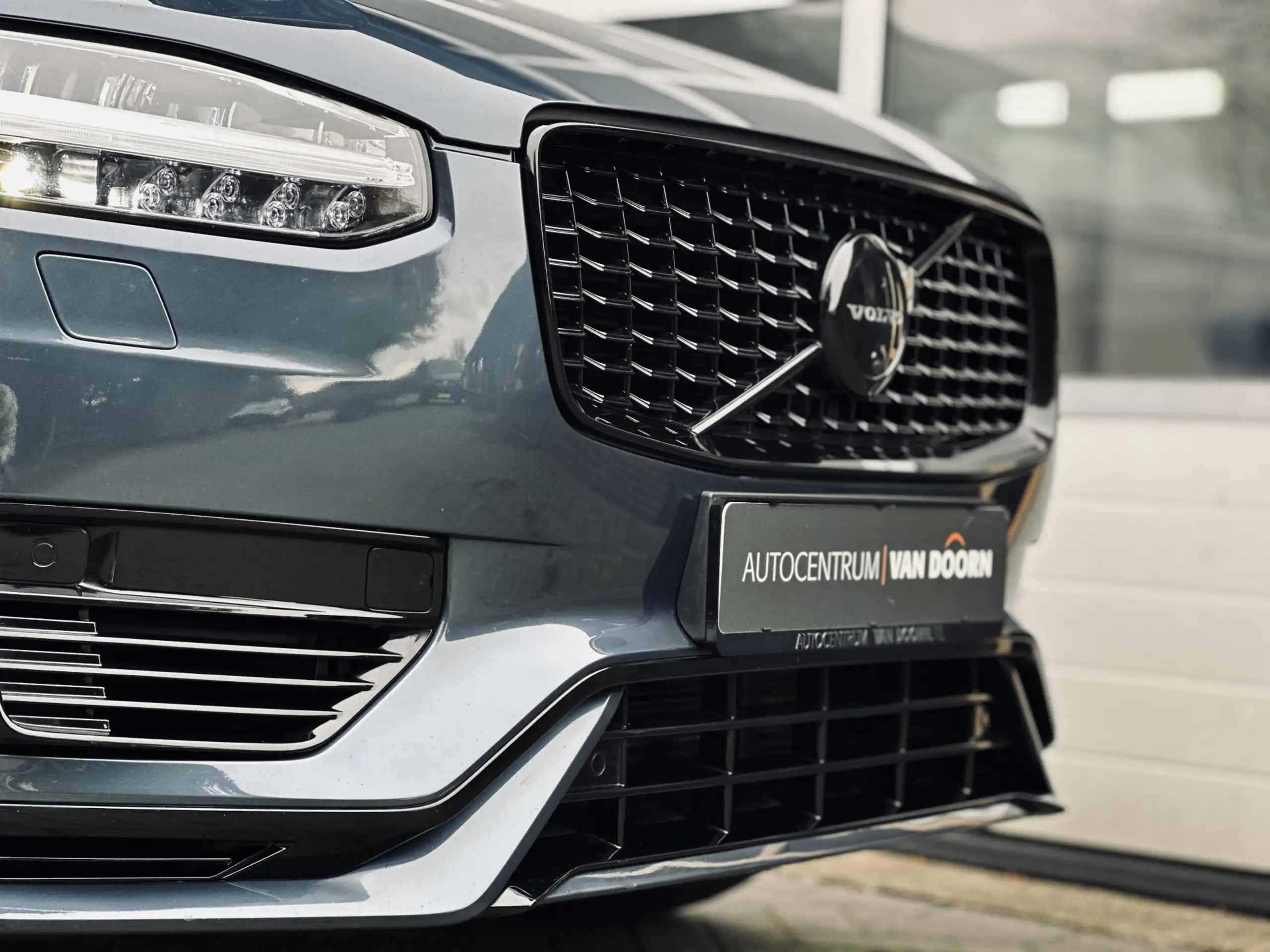 Volvo - XC90