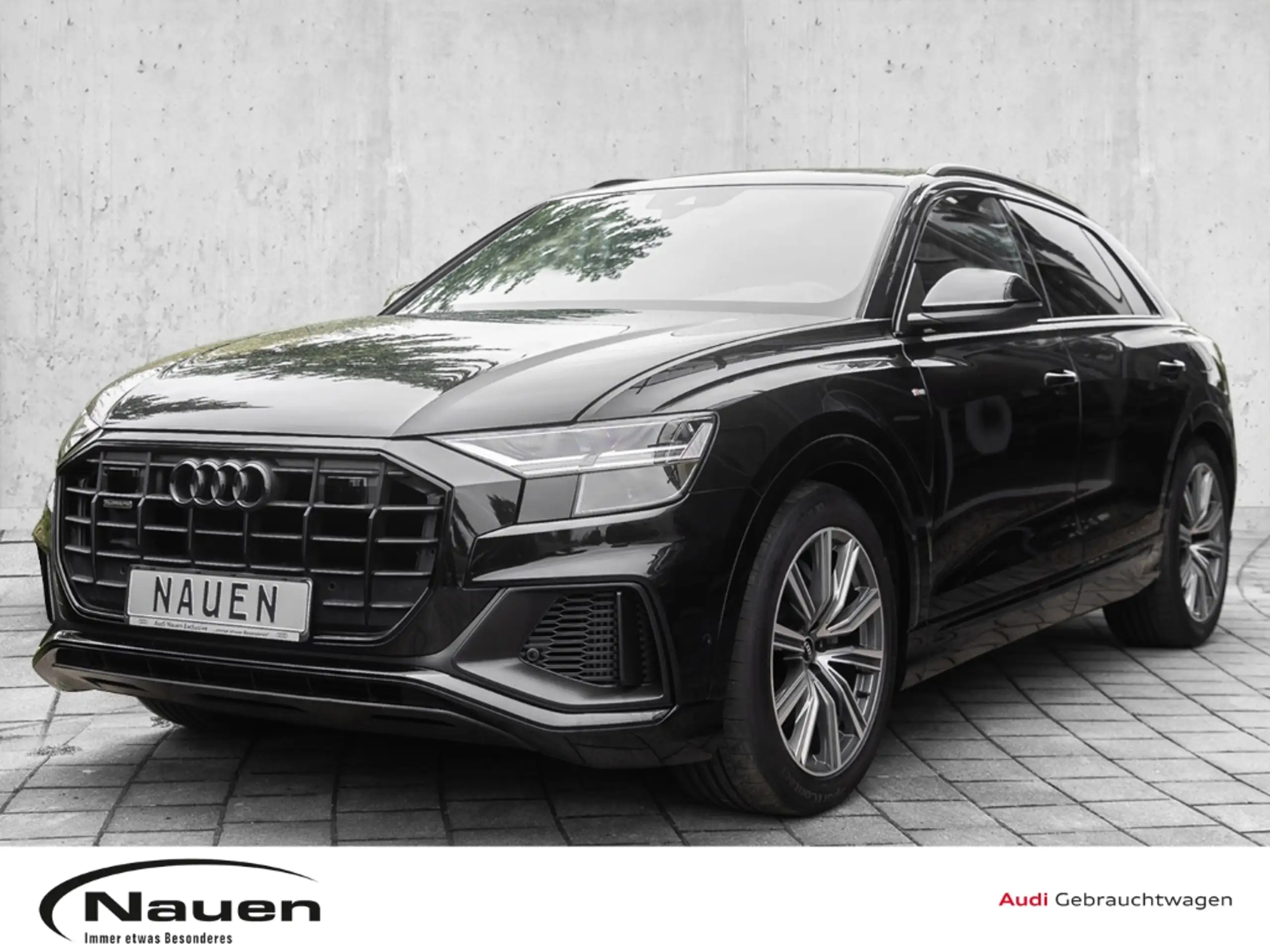 Audi - Q8