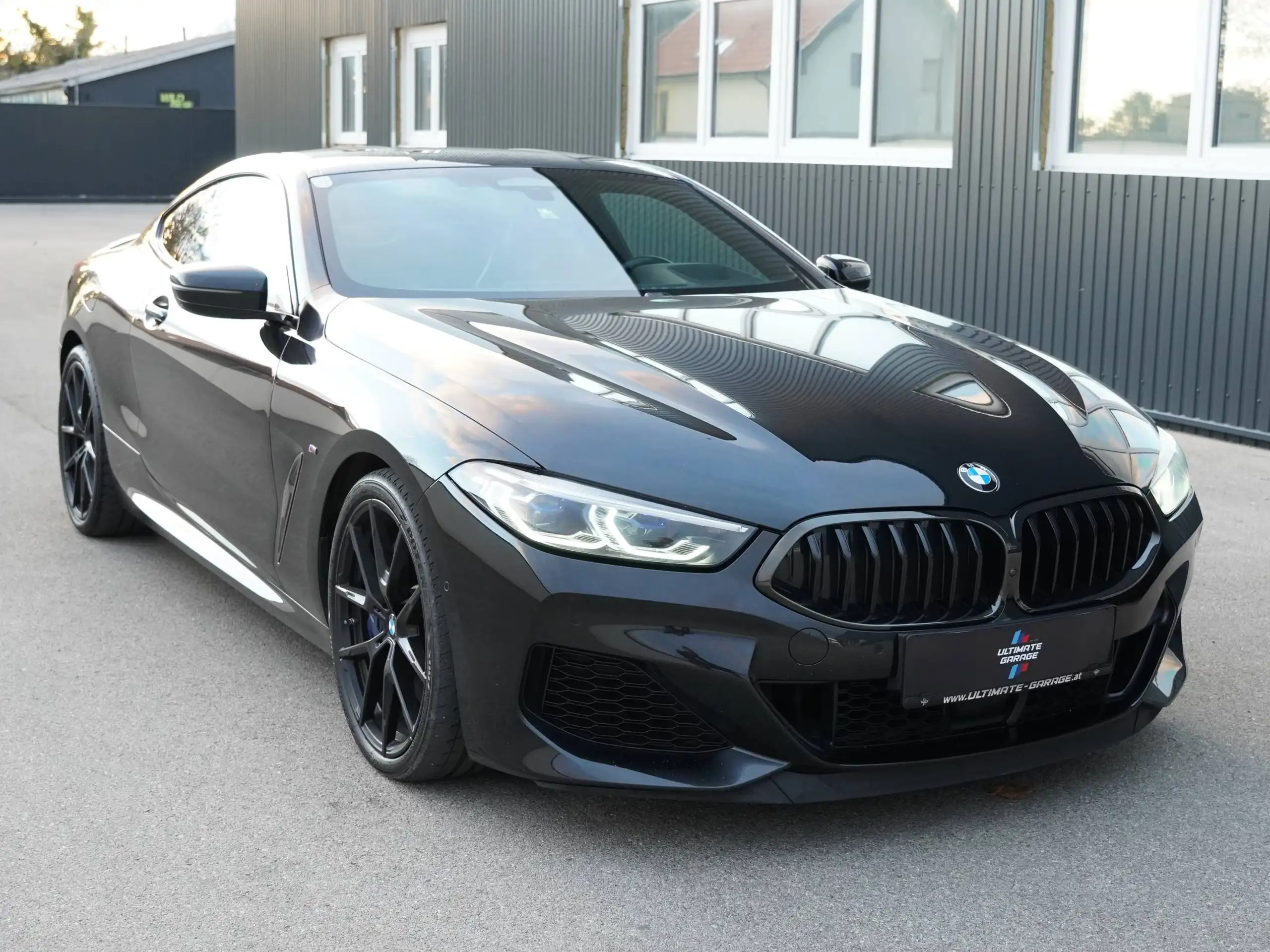 BMW - M850