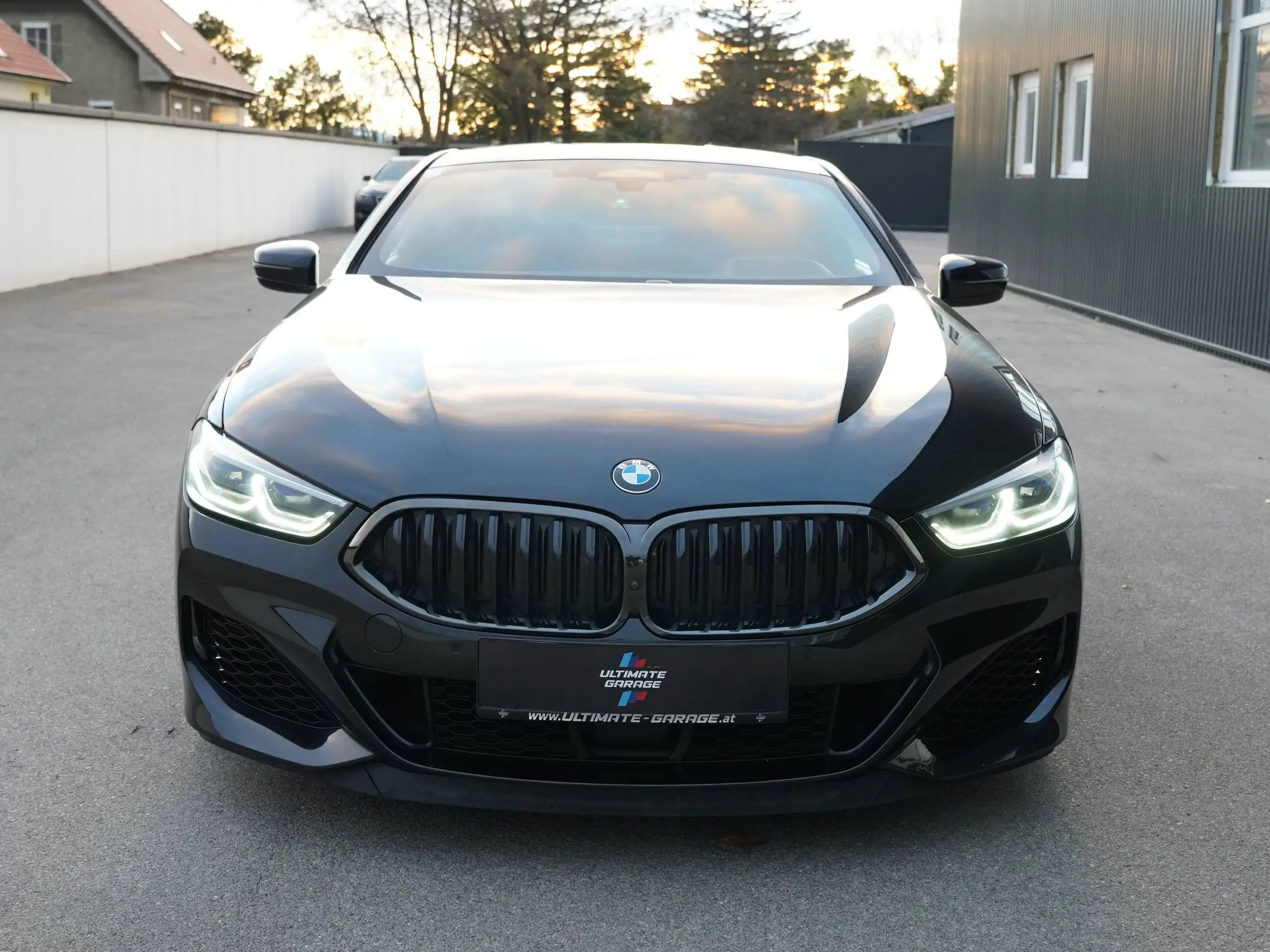 BMW - M850