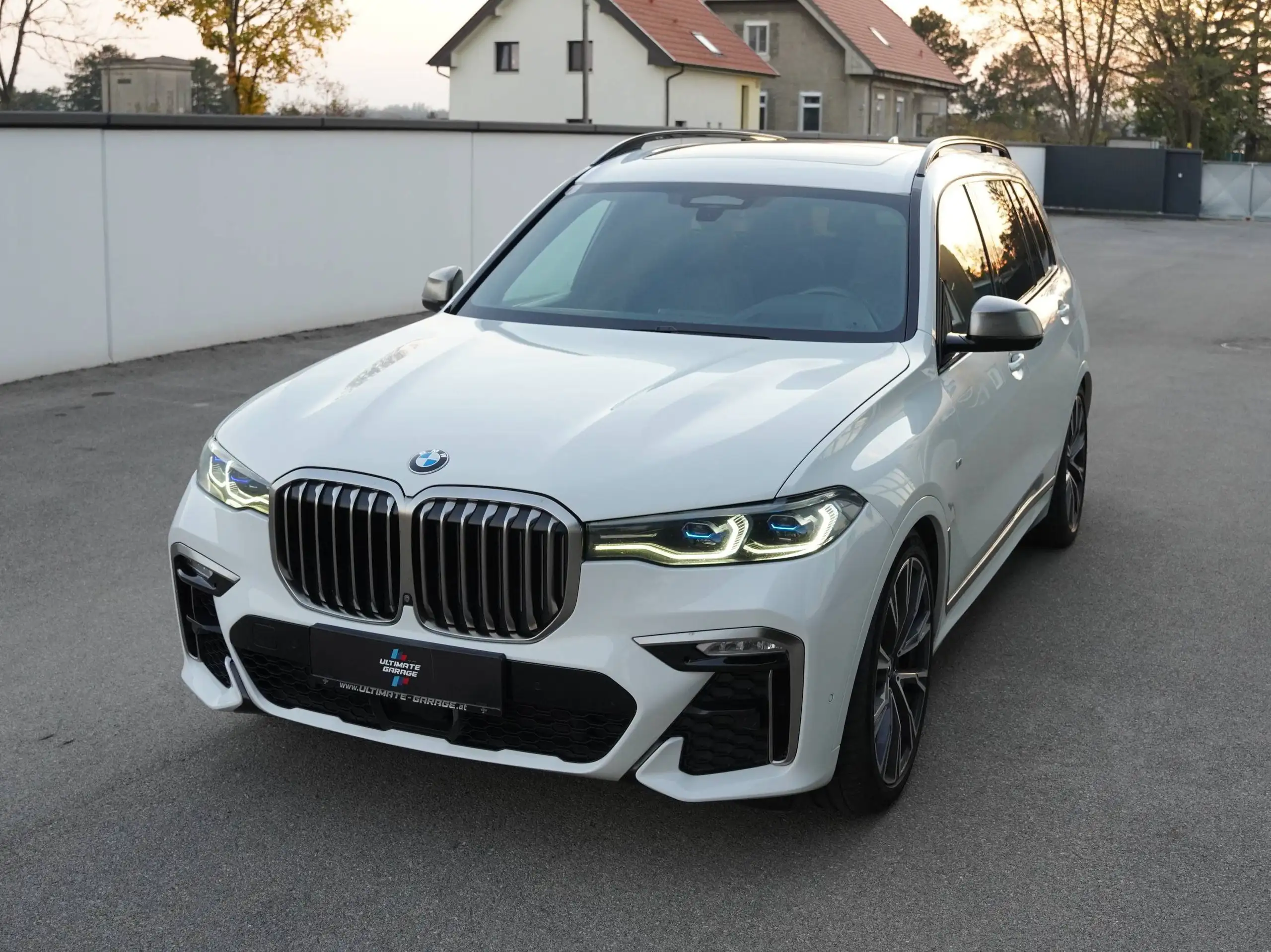 BMW - X7 M