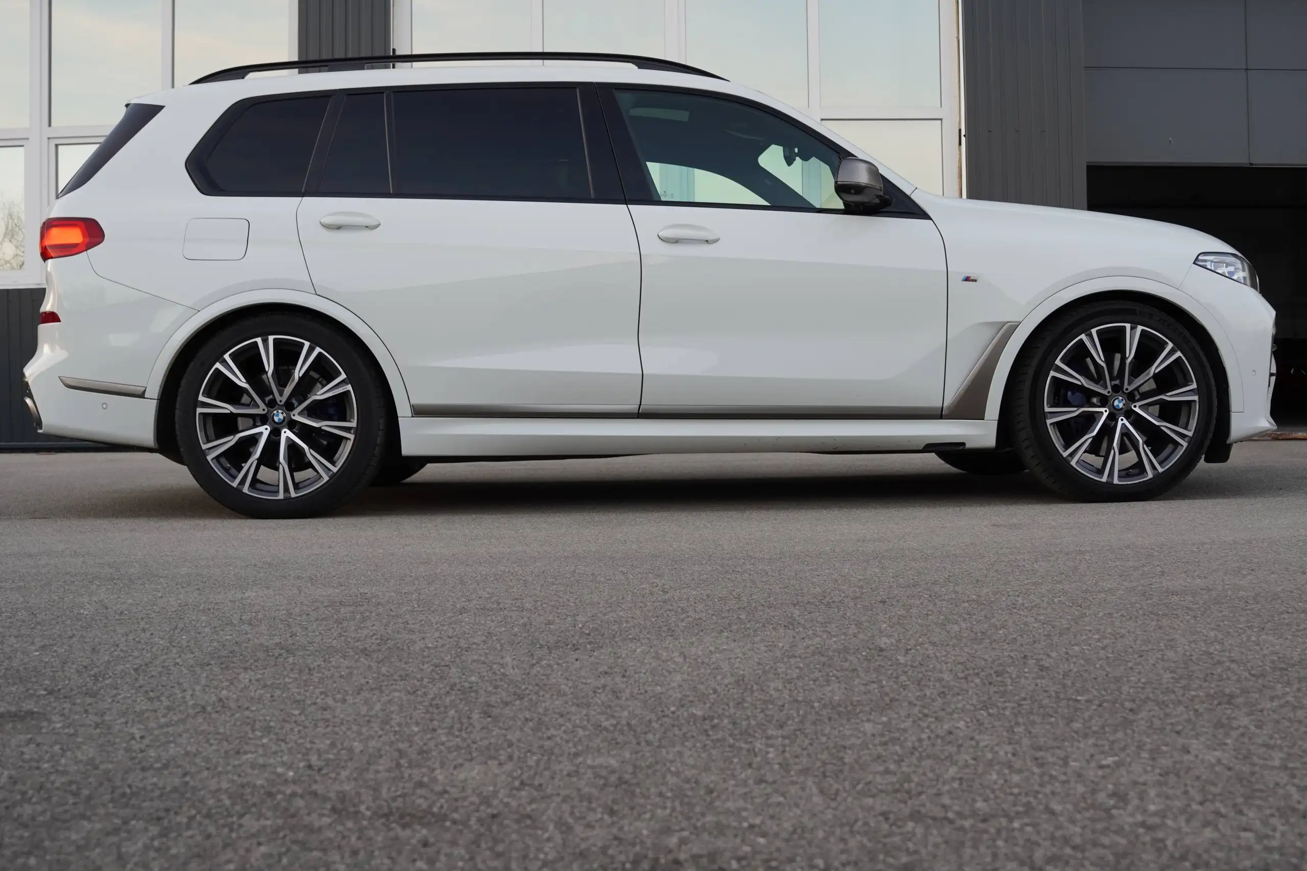 BMW - X7 M