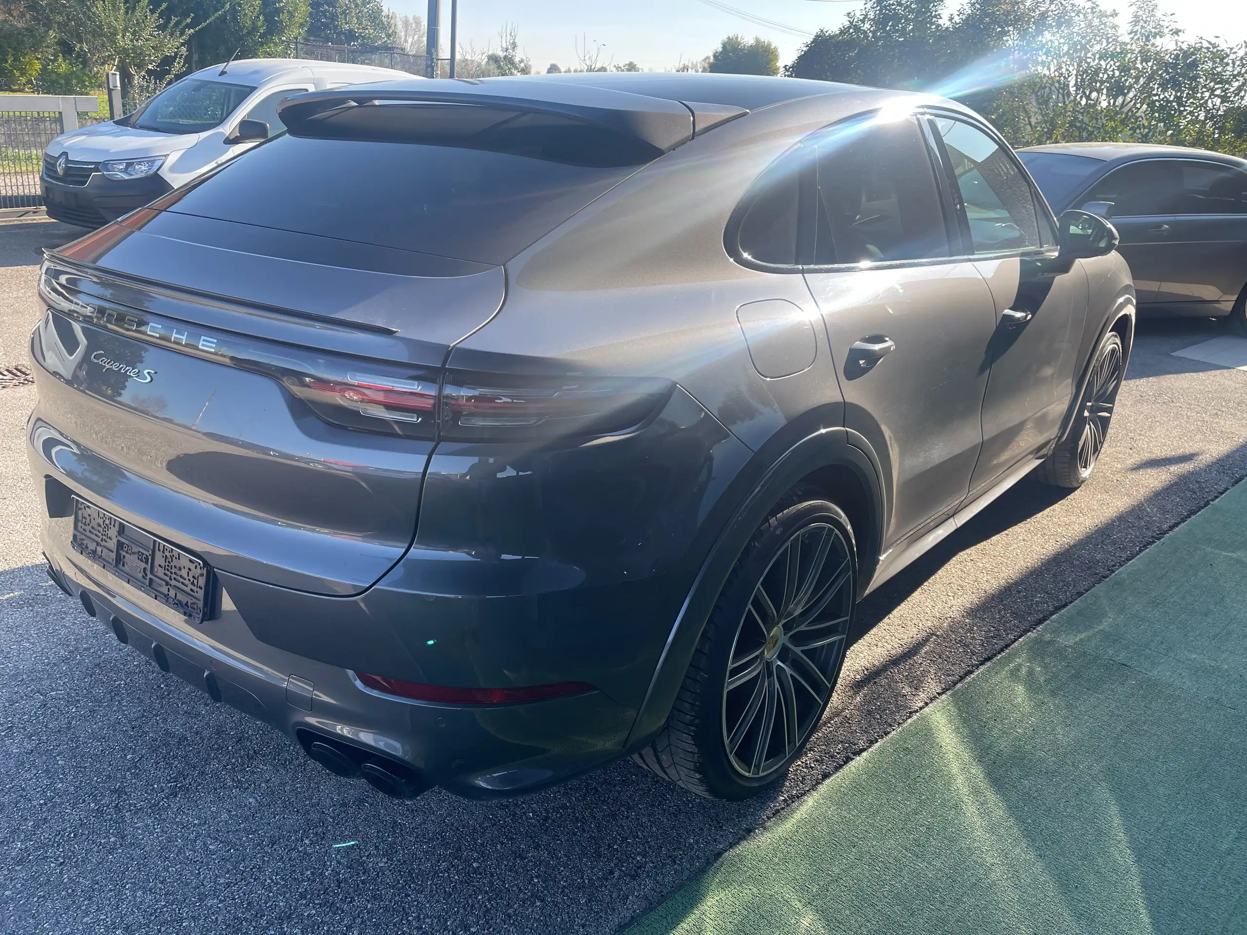 Porsche - Cayenne