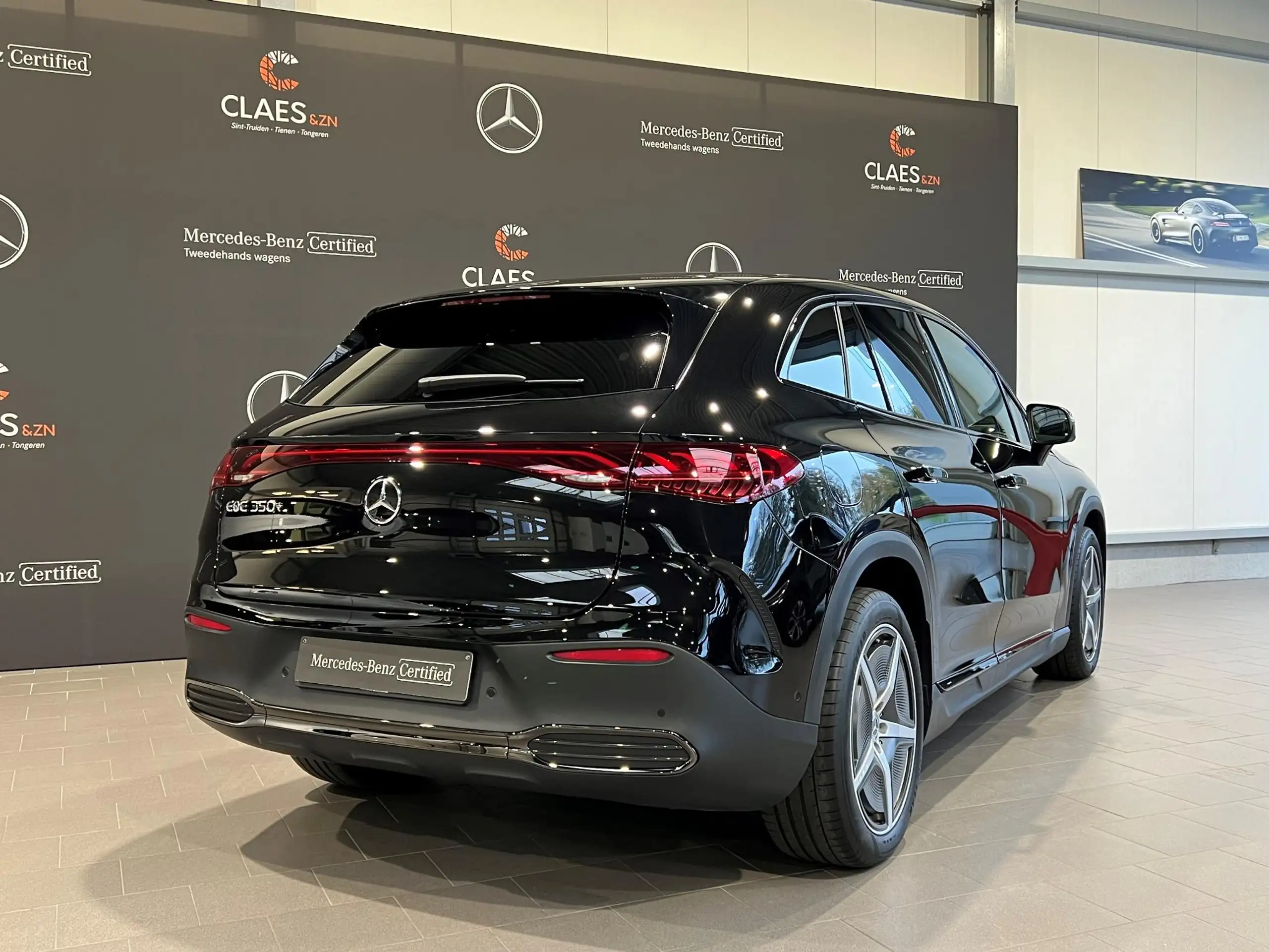 Mercedes-Benz - EQE SUV