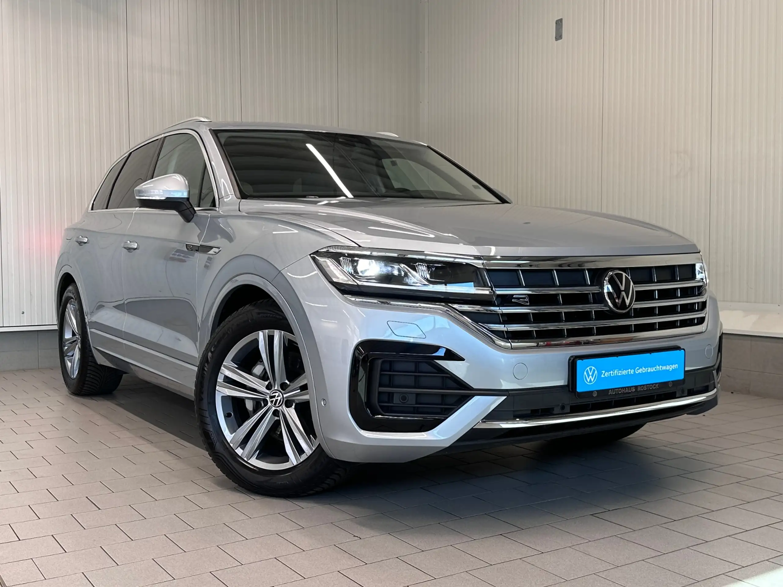 Volkswagen - Touareg