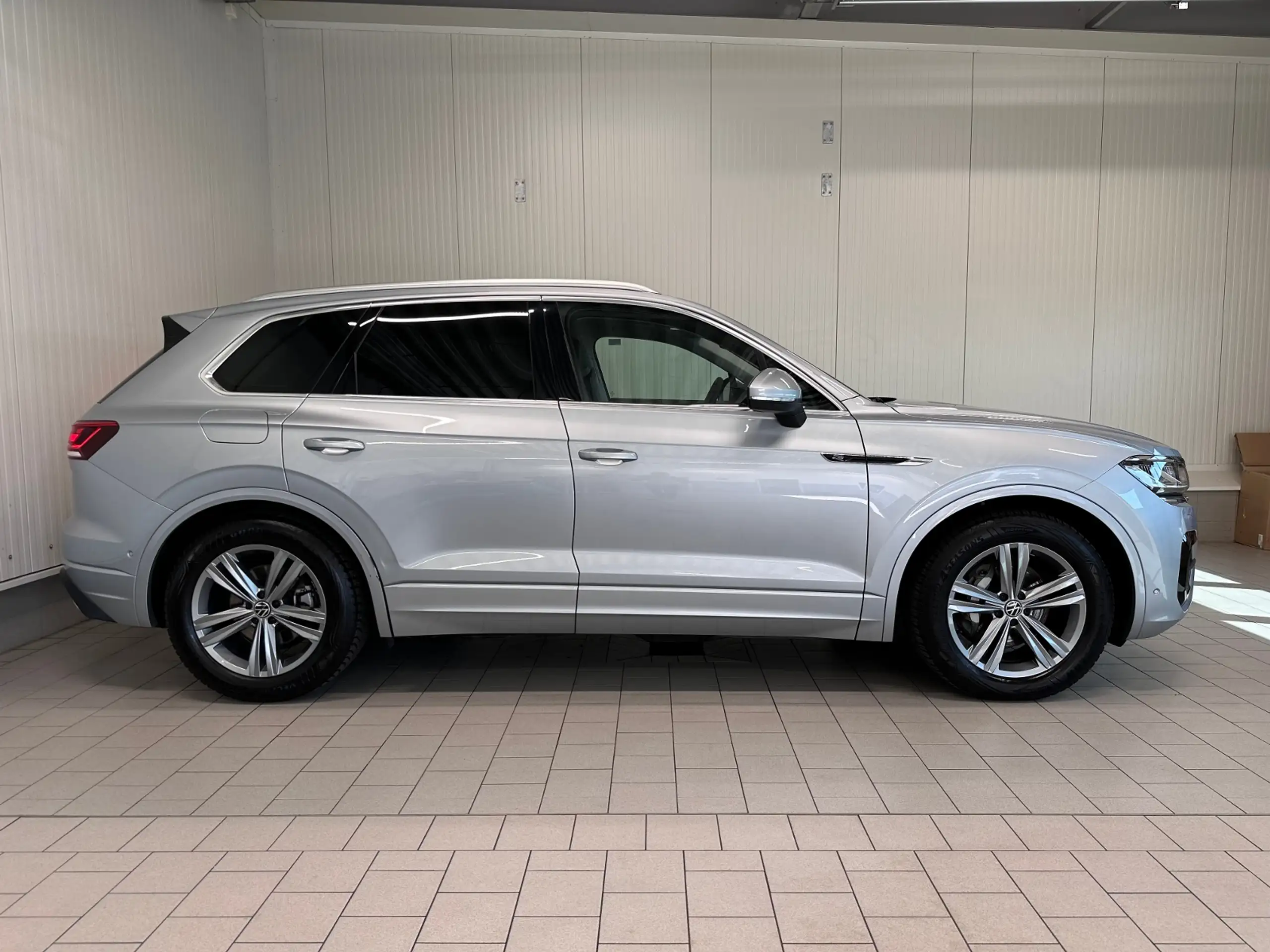 Volkswagen - Touareg