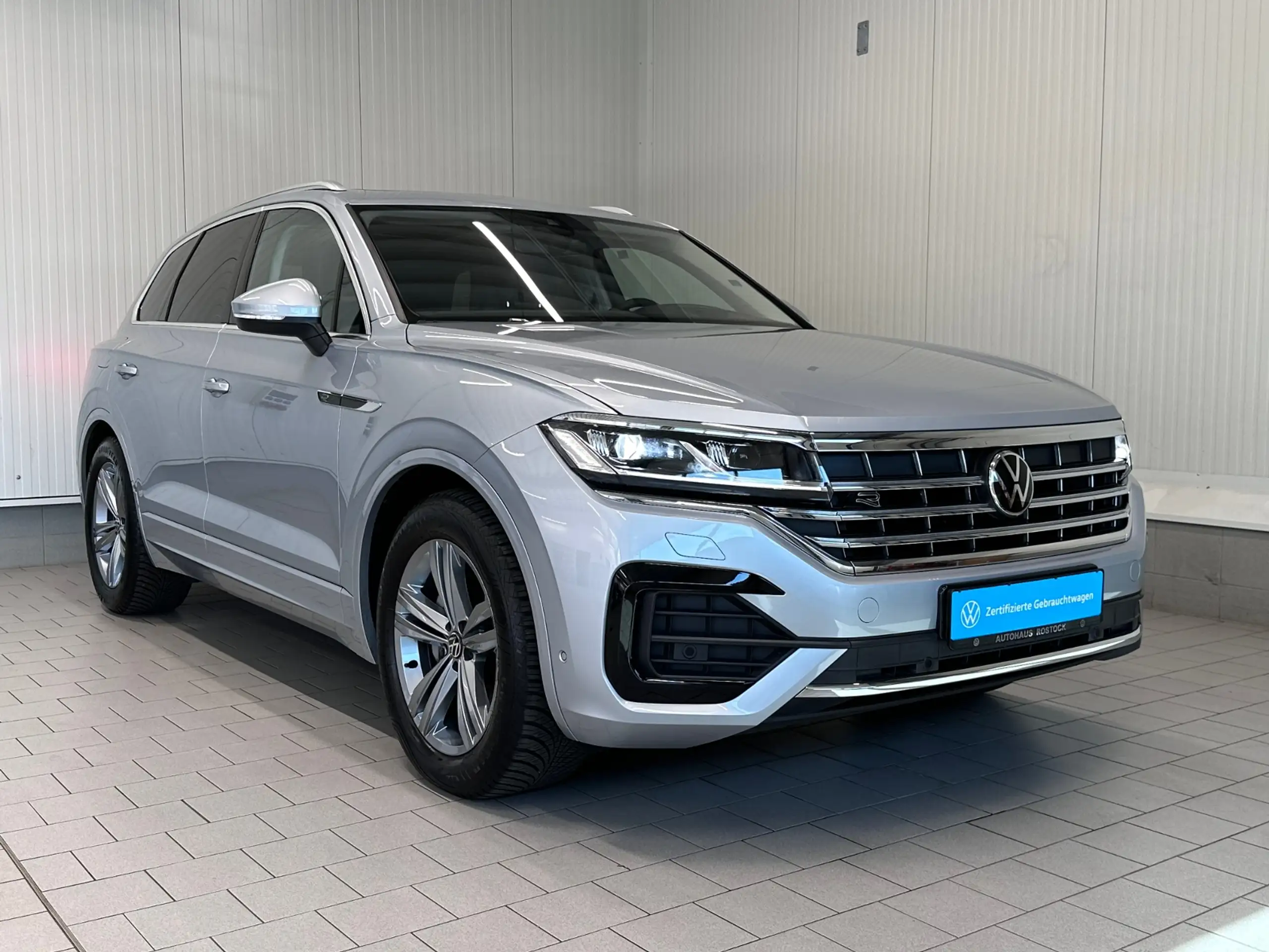 Volkswagen - Touareg