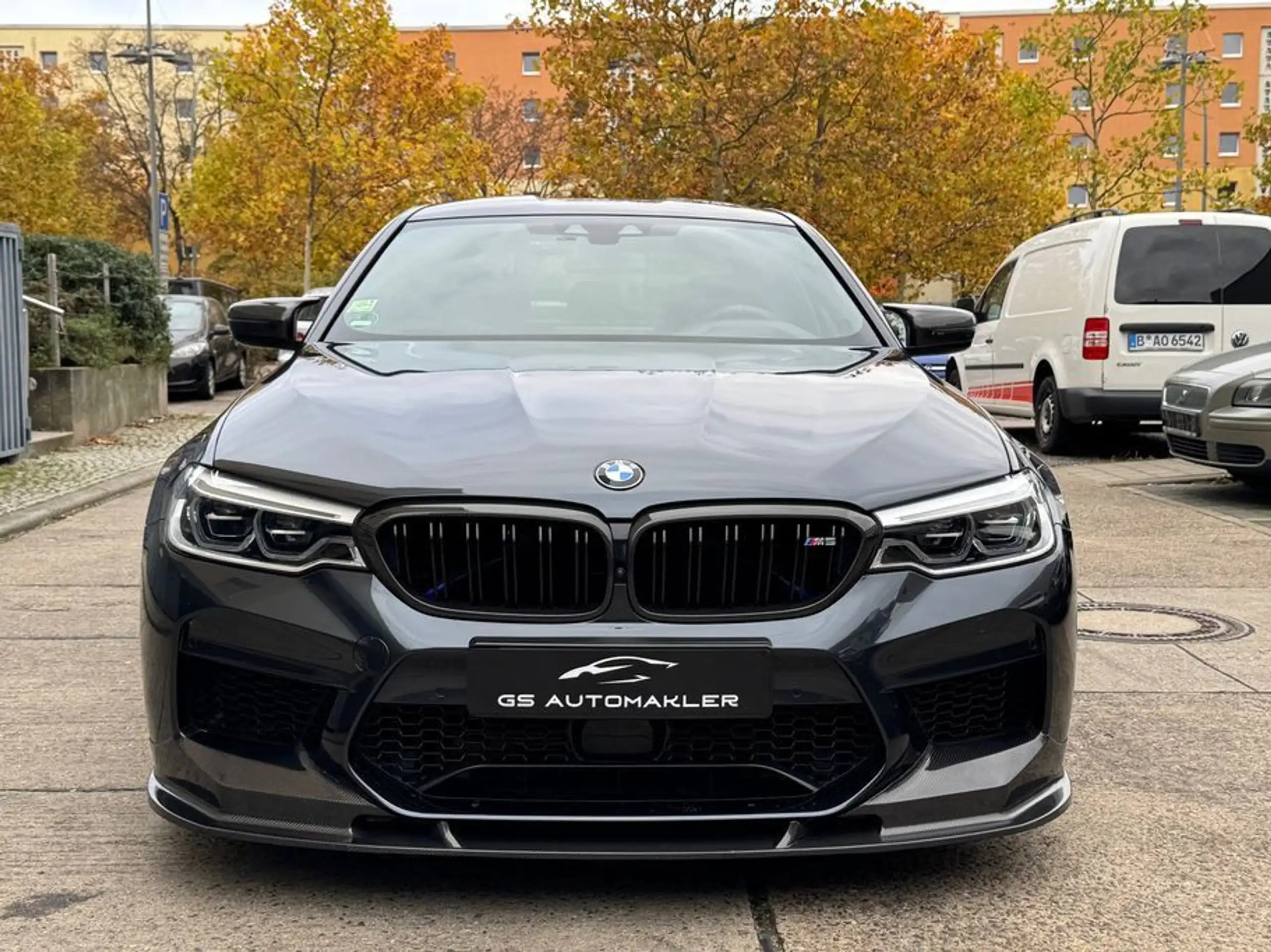 BMW - M5