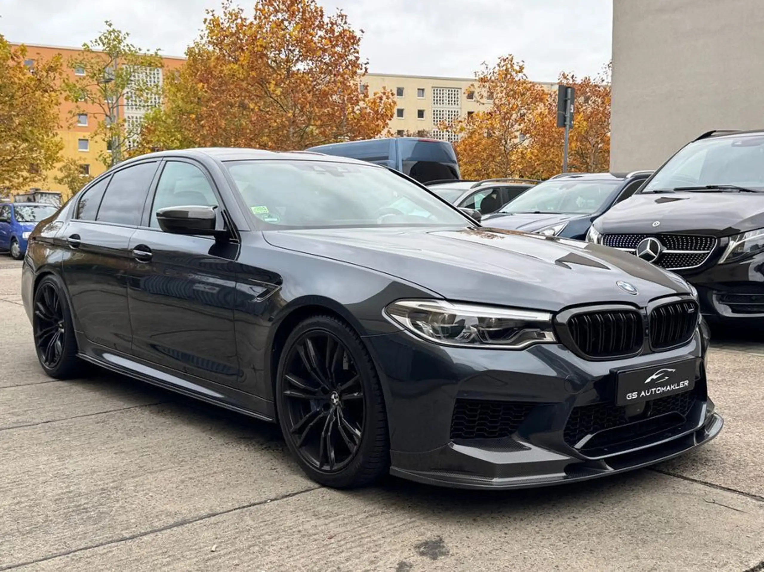 BMW - M5