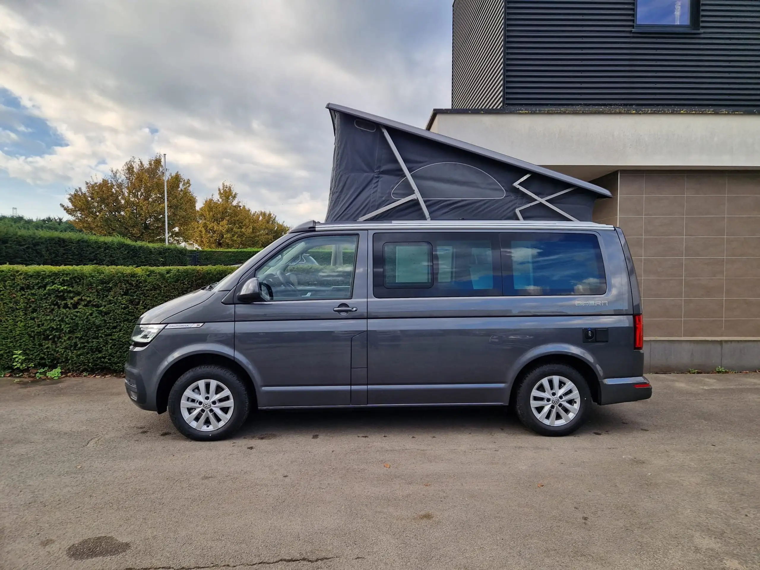 Volkswagen - T6.1 California