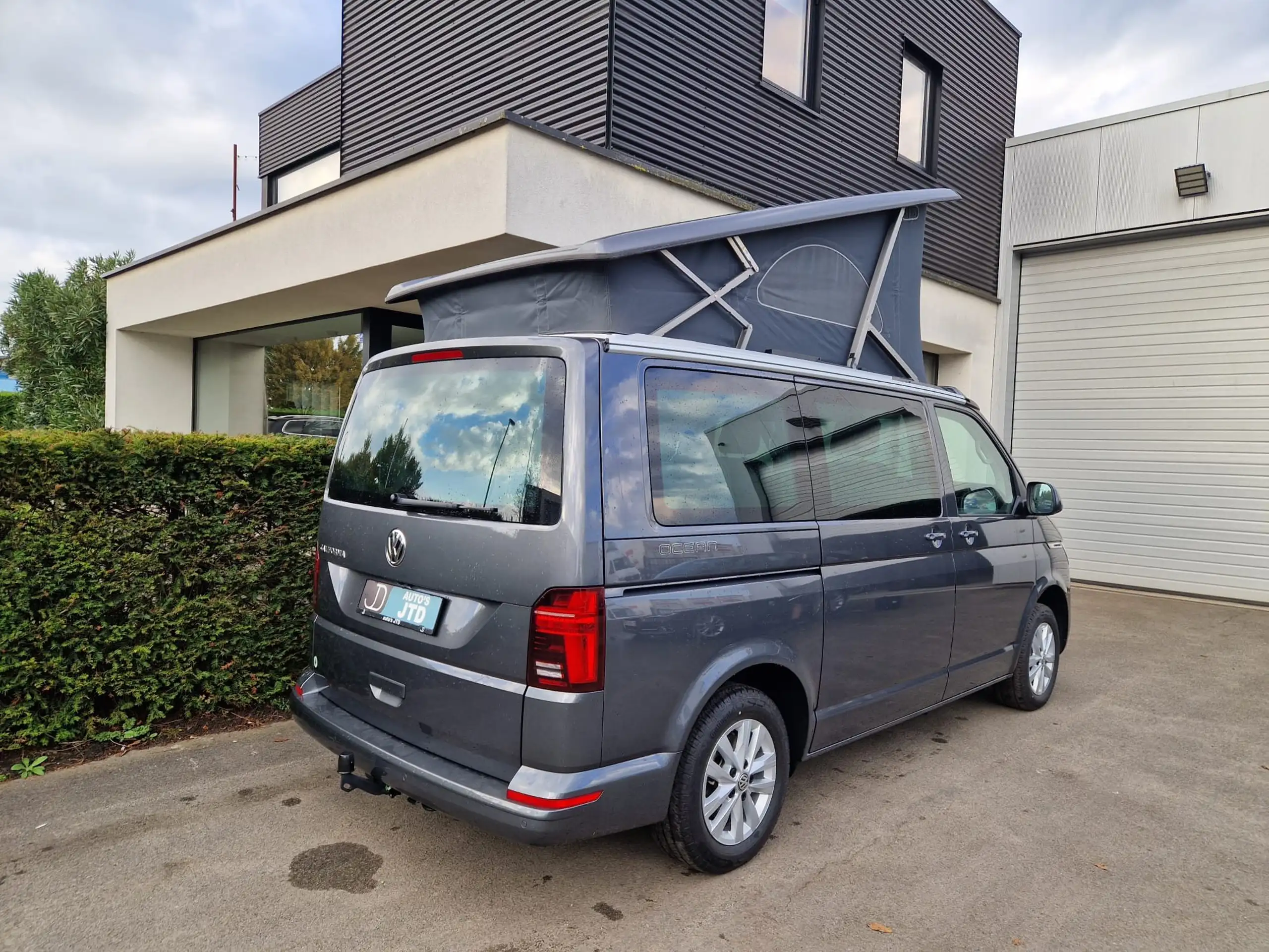 Volkswagen - T6.1 California