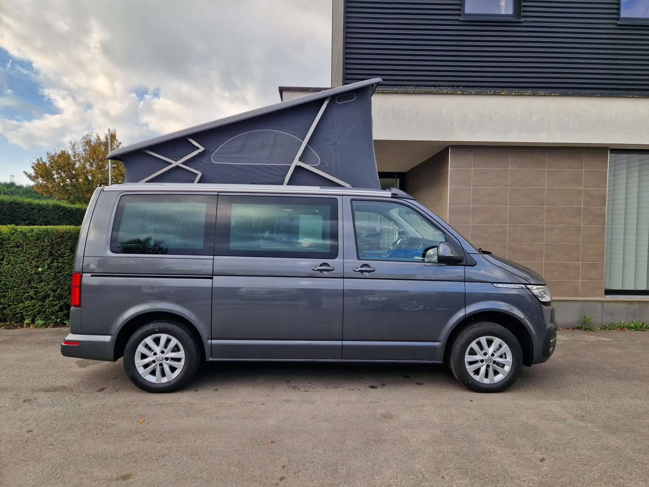 Volkswagen - T6.1 California