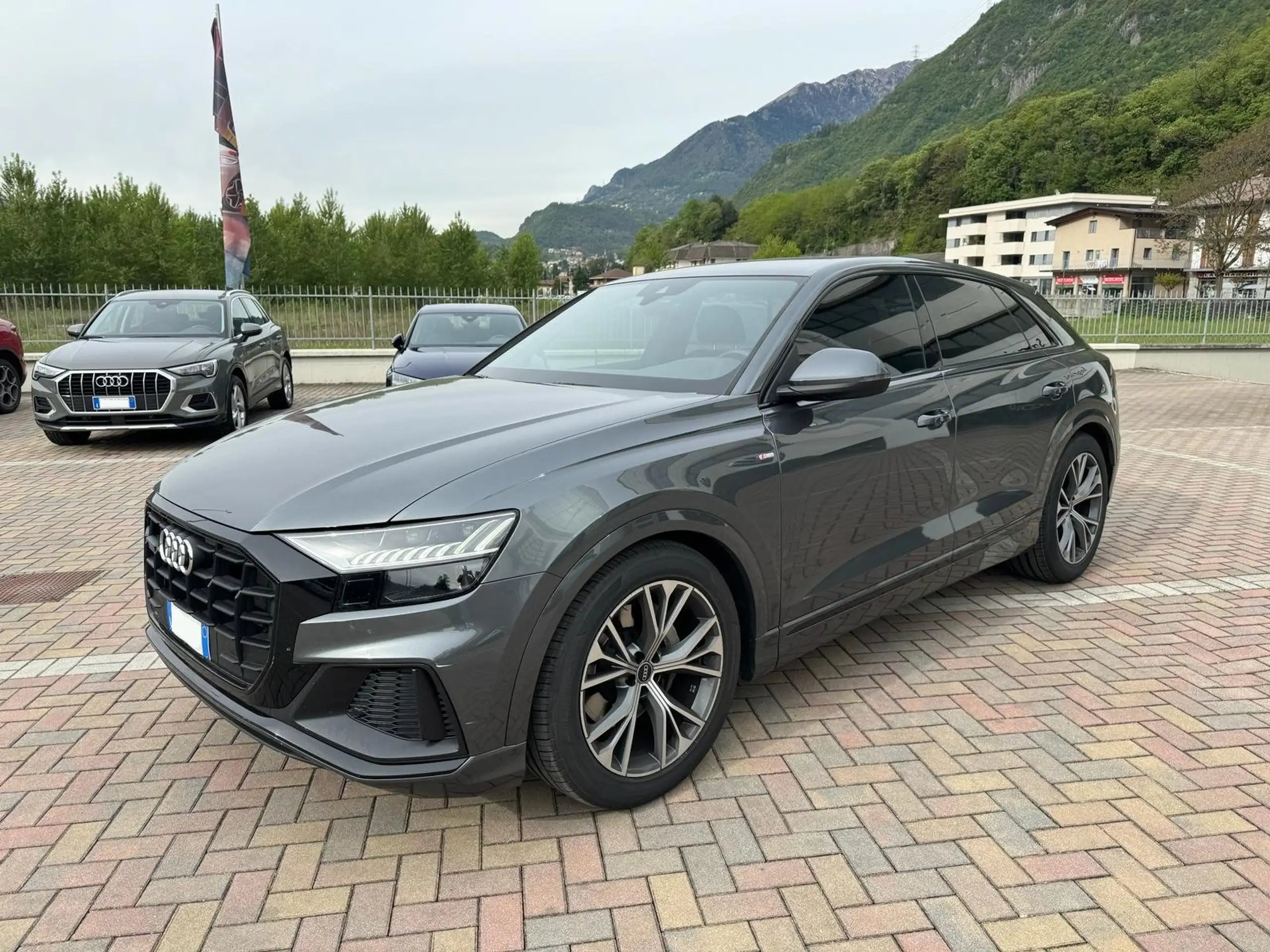 Audi - Q8