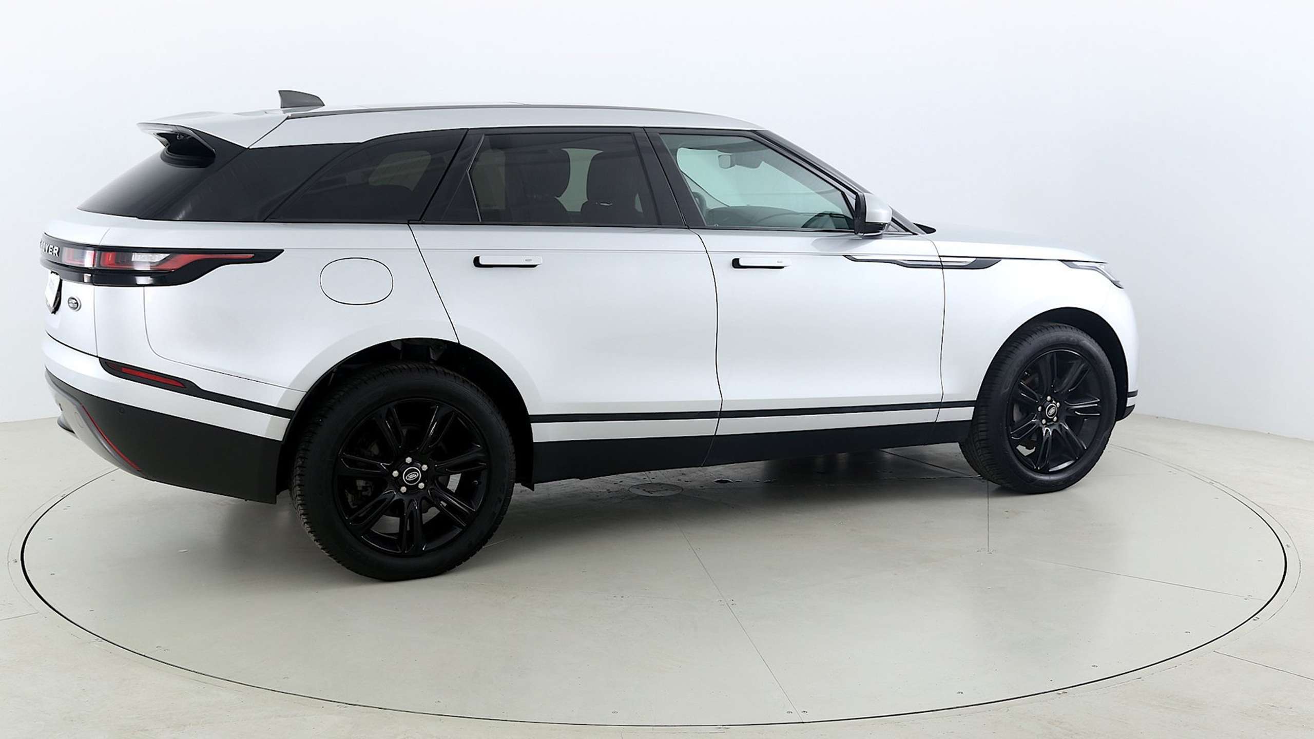 Land Rover - Range Rover Velar